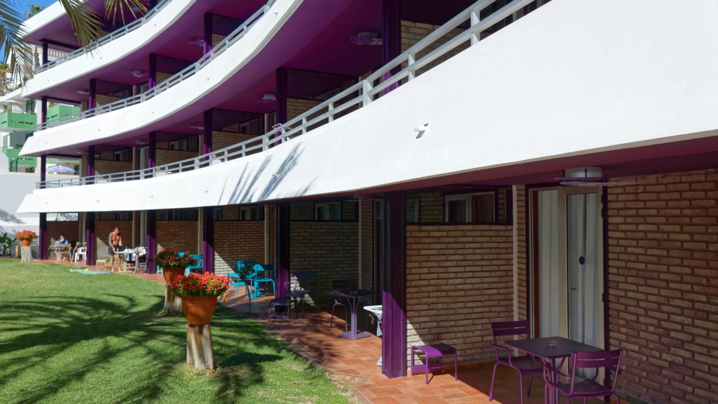 Patio in Jacarandas Beach