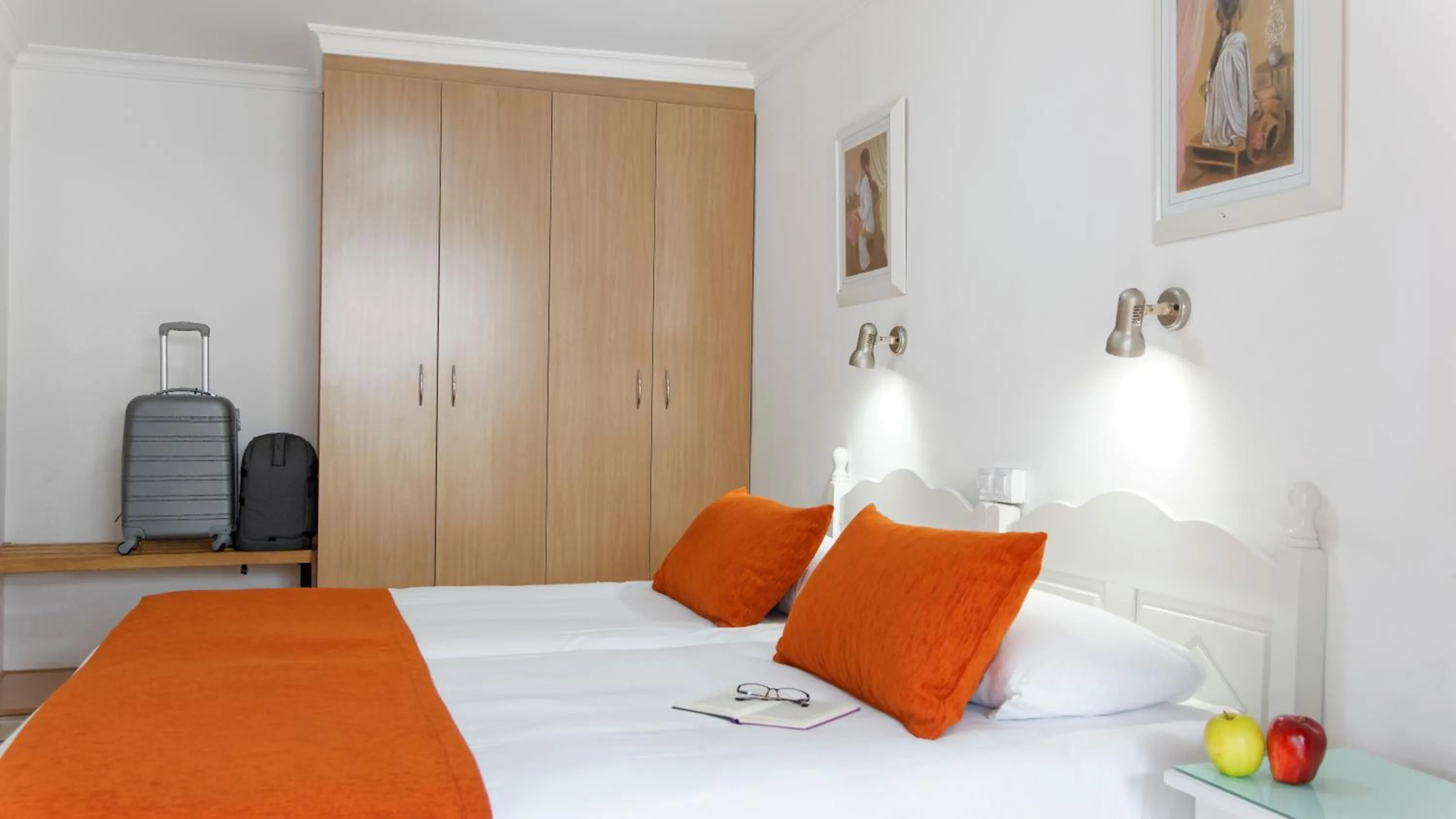 Bed in Jacarandas Beach