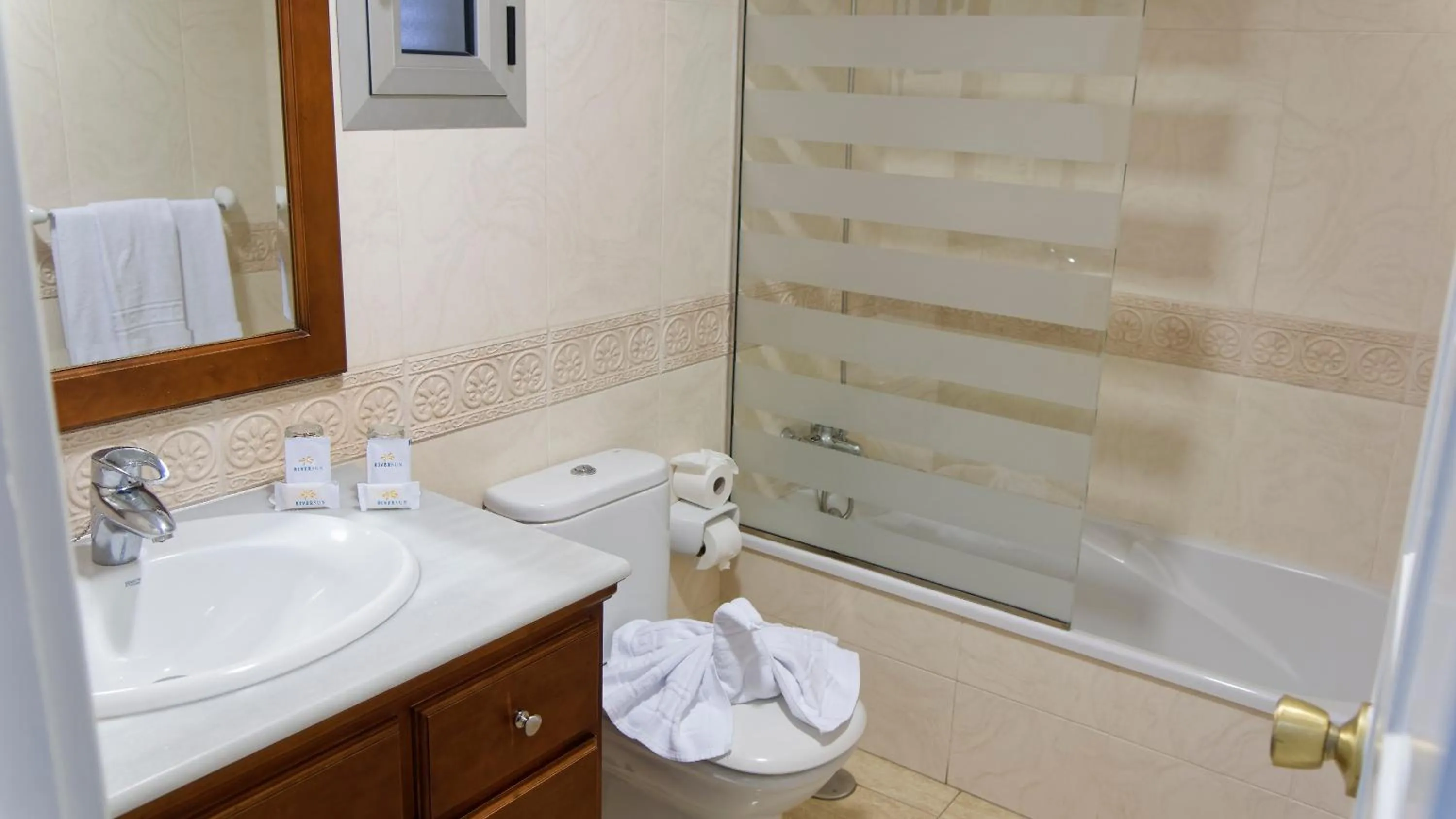 Bathroom in Jacarandas Beach