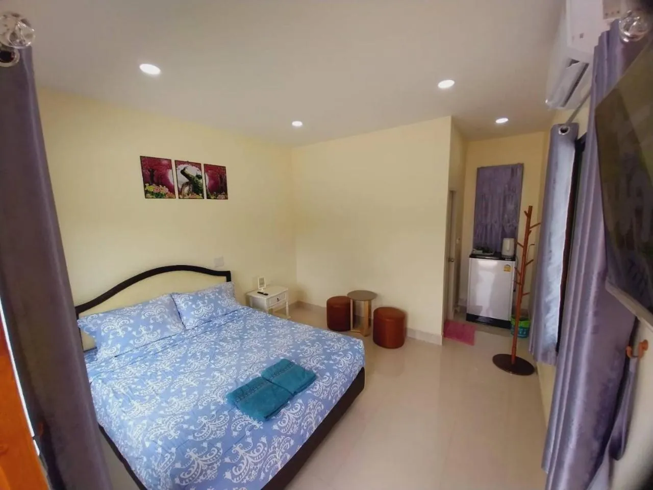 Bedroom, Bed in Numhom Resort