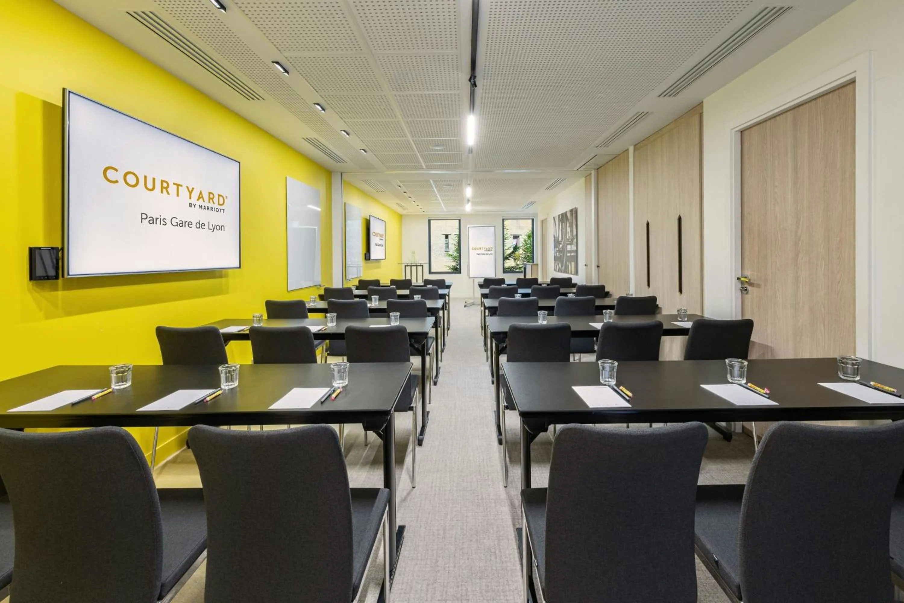 Meeting/conference room in Courtyard by Marriott Paris Gare de Lyon