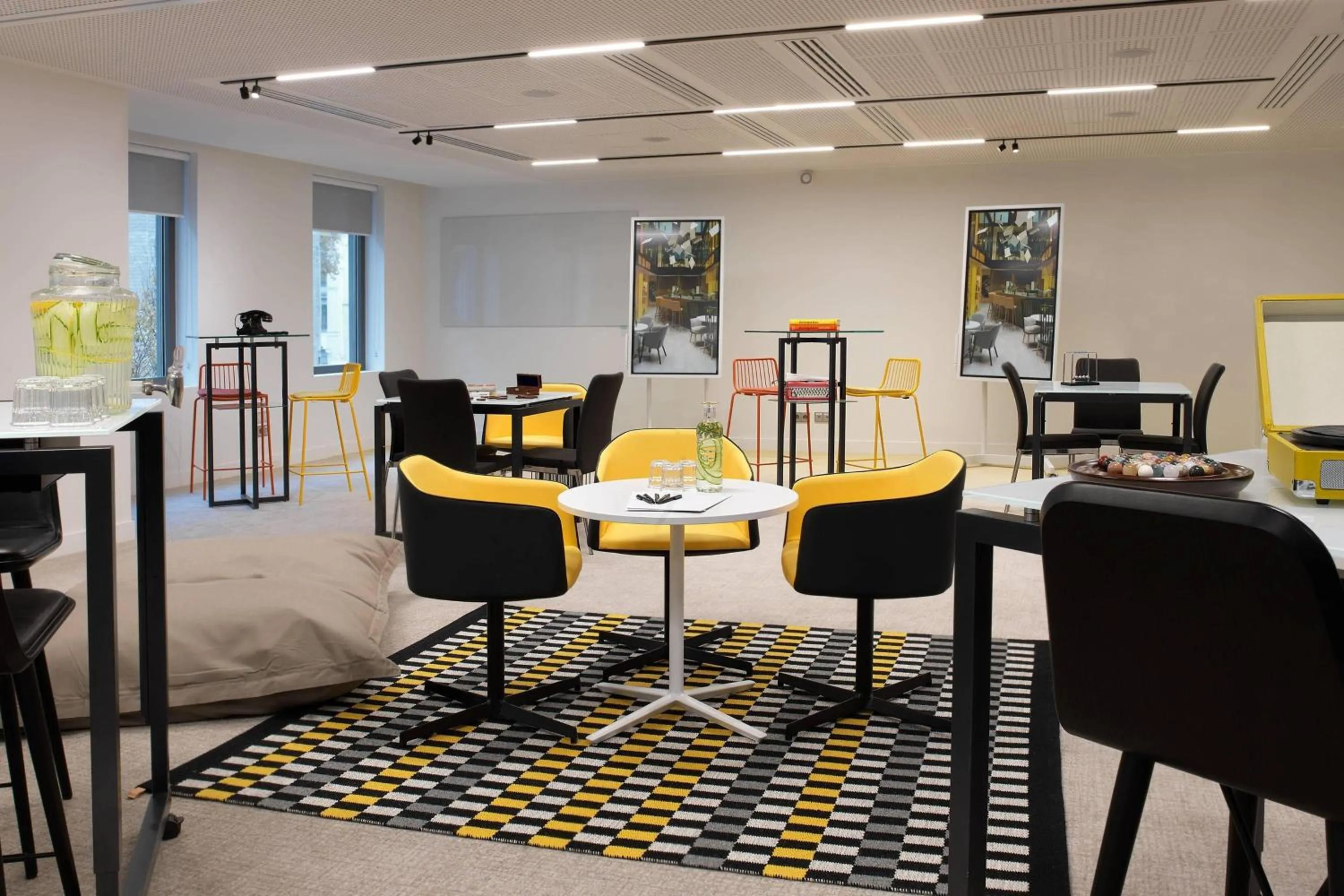 Meeting/conference room in Courtyard by Marriott Paris Gare de Lyon