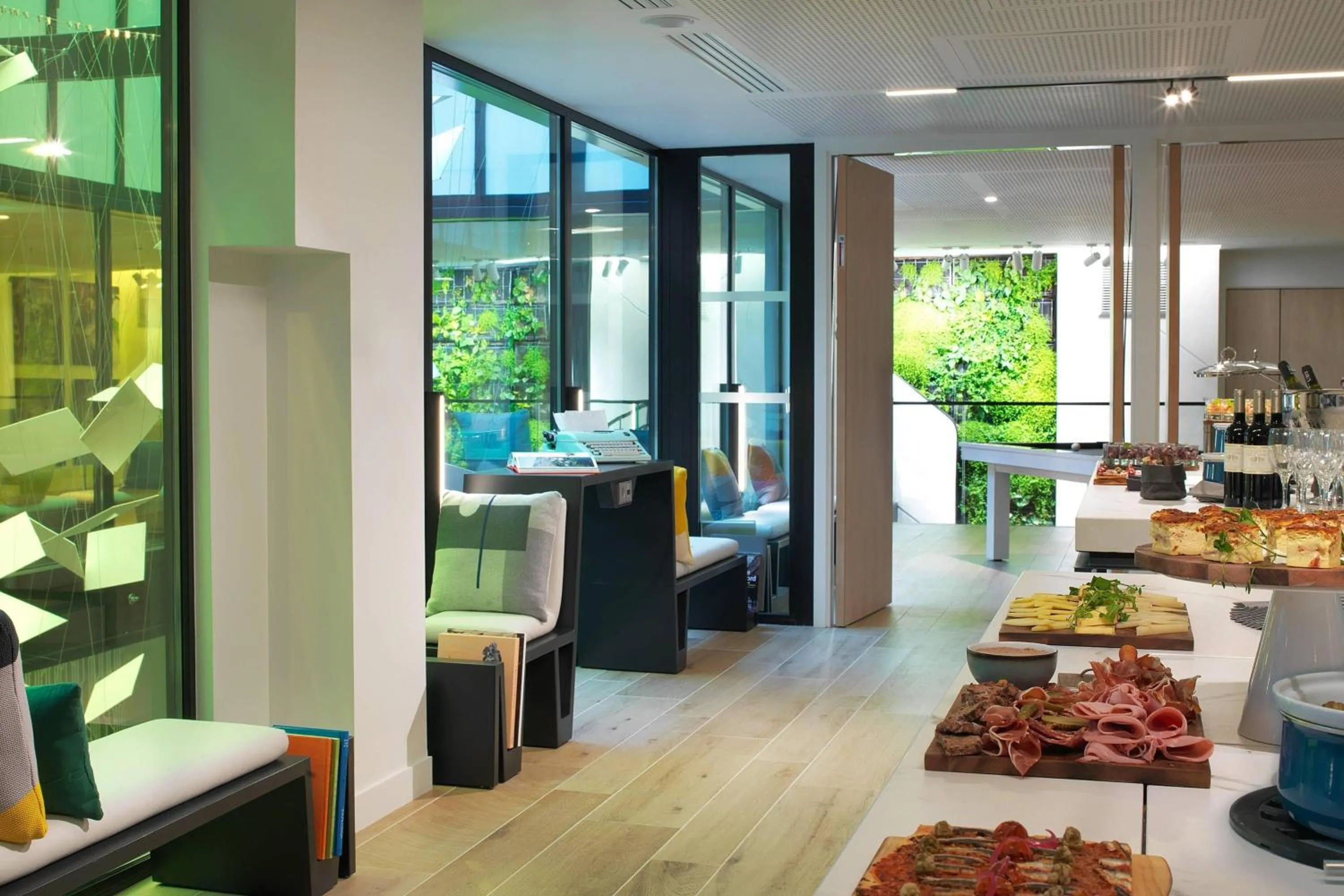 Meeting/conference room in Courtyard by Marriott Paris Gare de Lyon