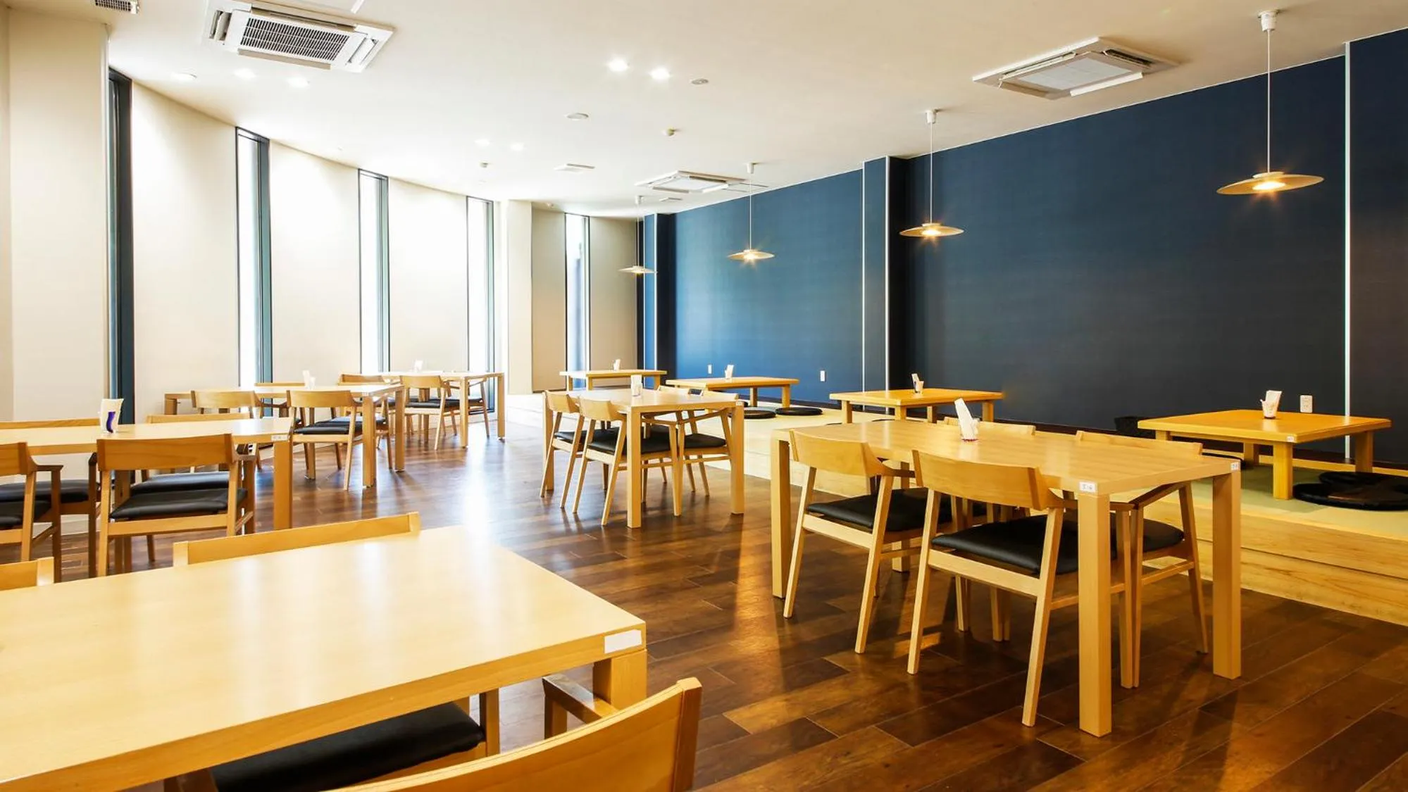 Restaurant/places to eat in Blue Villa Anabuki