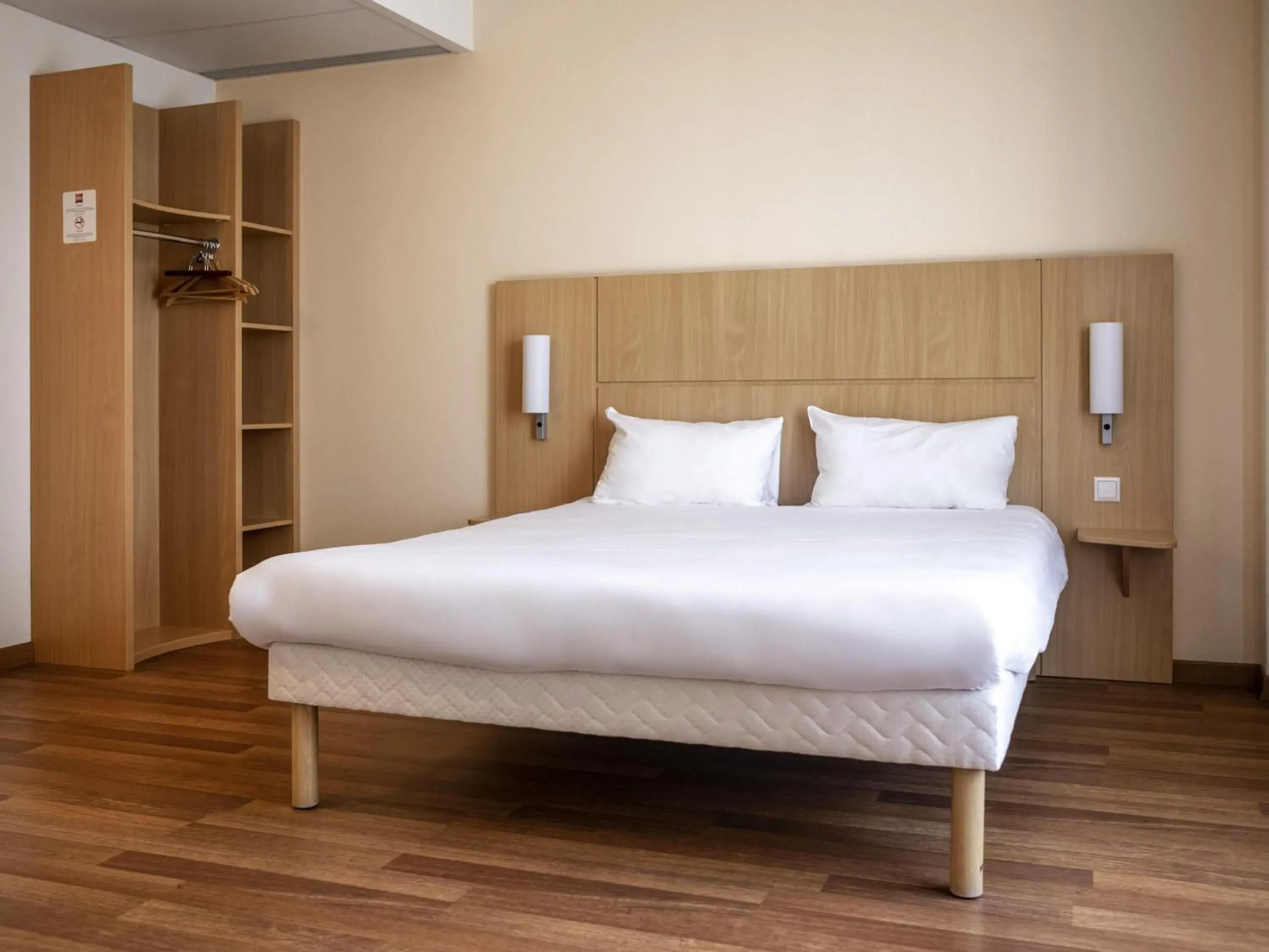 Bedroom, Bed in Ibis Kaunas Centre Bedroom, Bed in Ibis Kaunas Centre