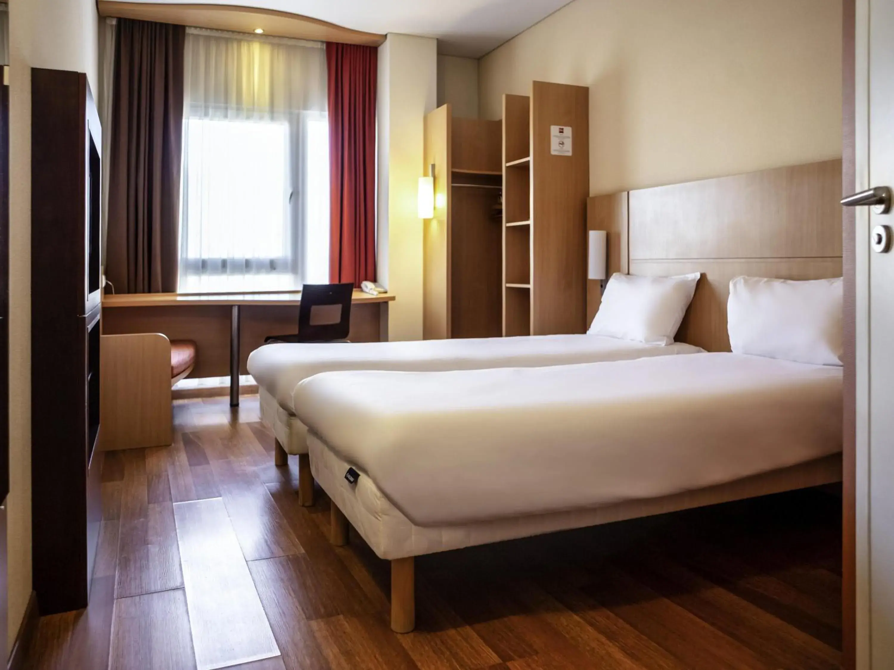 Bedroom, Bed in Ibis Kaunas Centre Bedroom, Bed in Ibis Kaunas Centre