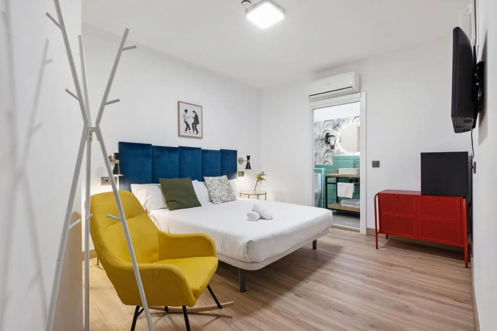 Bed in Malaga City Suites