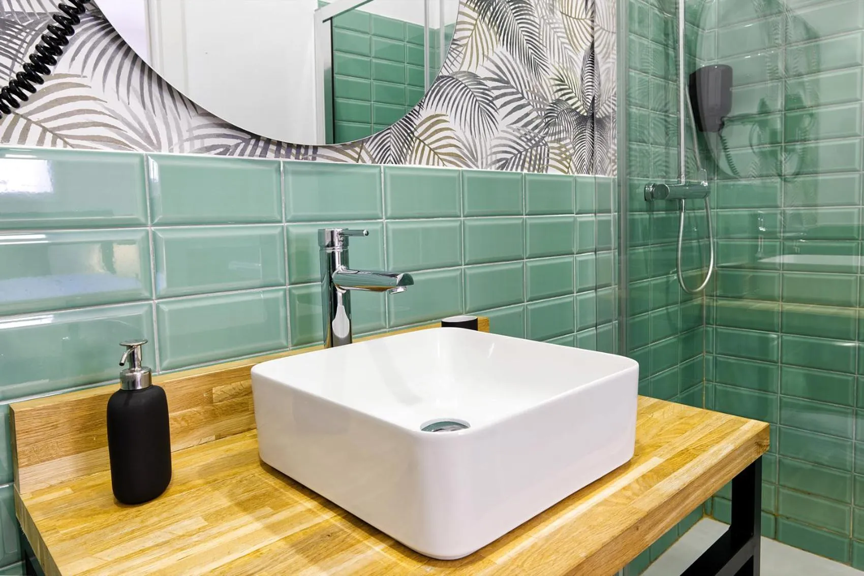 Shower in Malaga City Suites