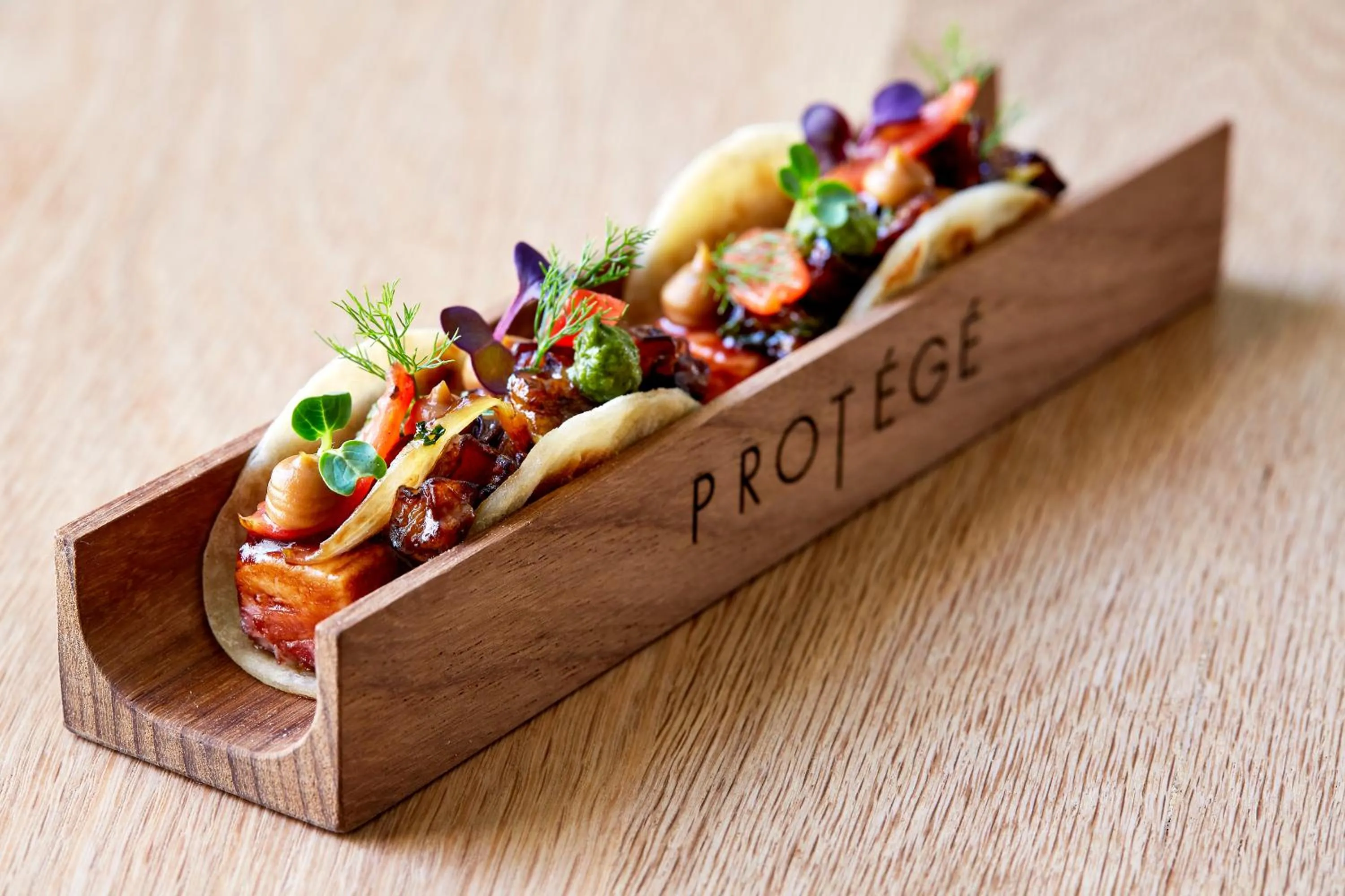 Restaurant/places to eat in Le Quartier Francais