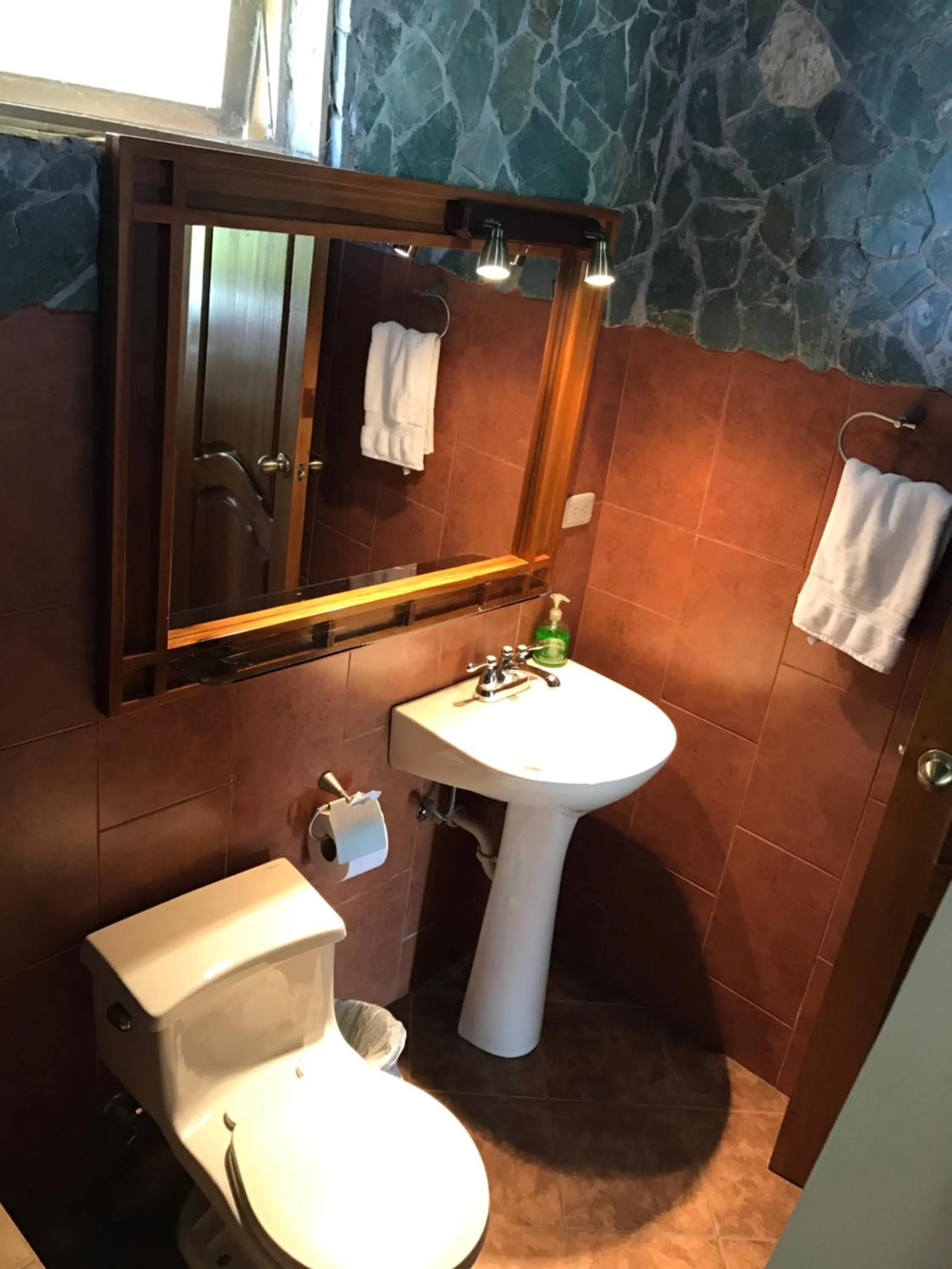 Bathroom in Hosteria Cananvalle