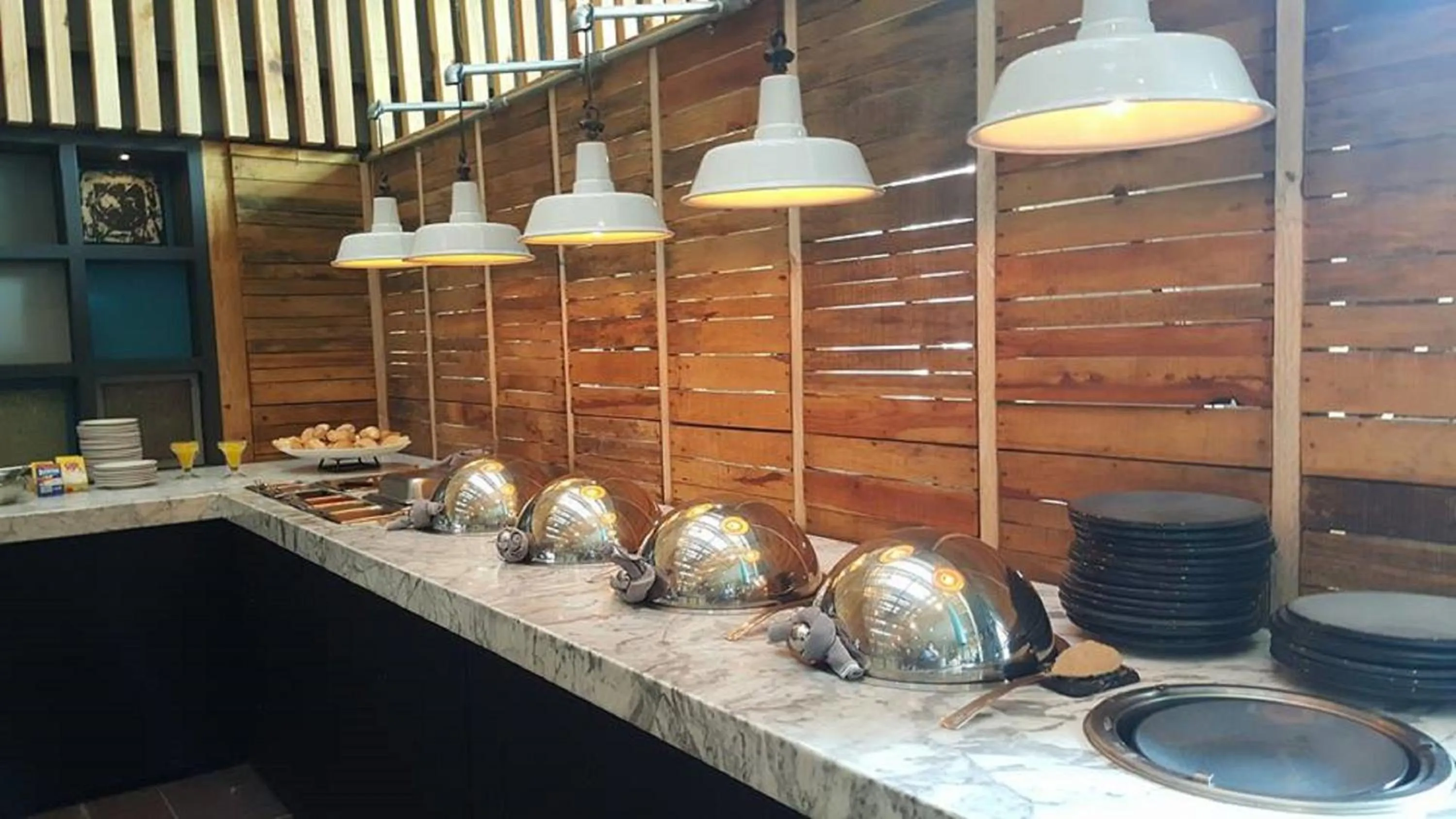 Food and drinks in NEhotel Nueva Estancia