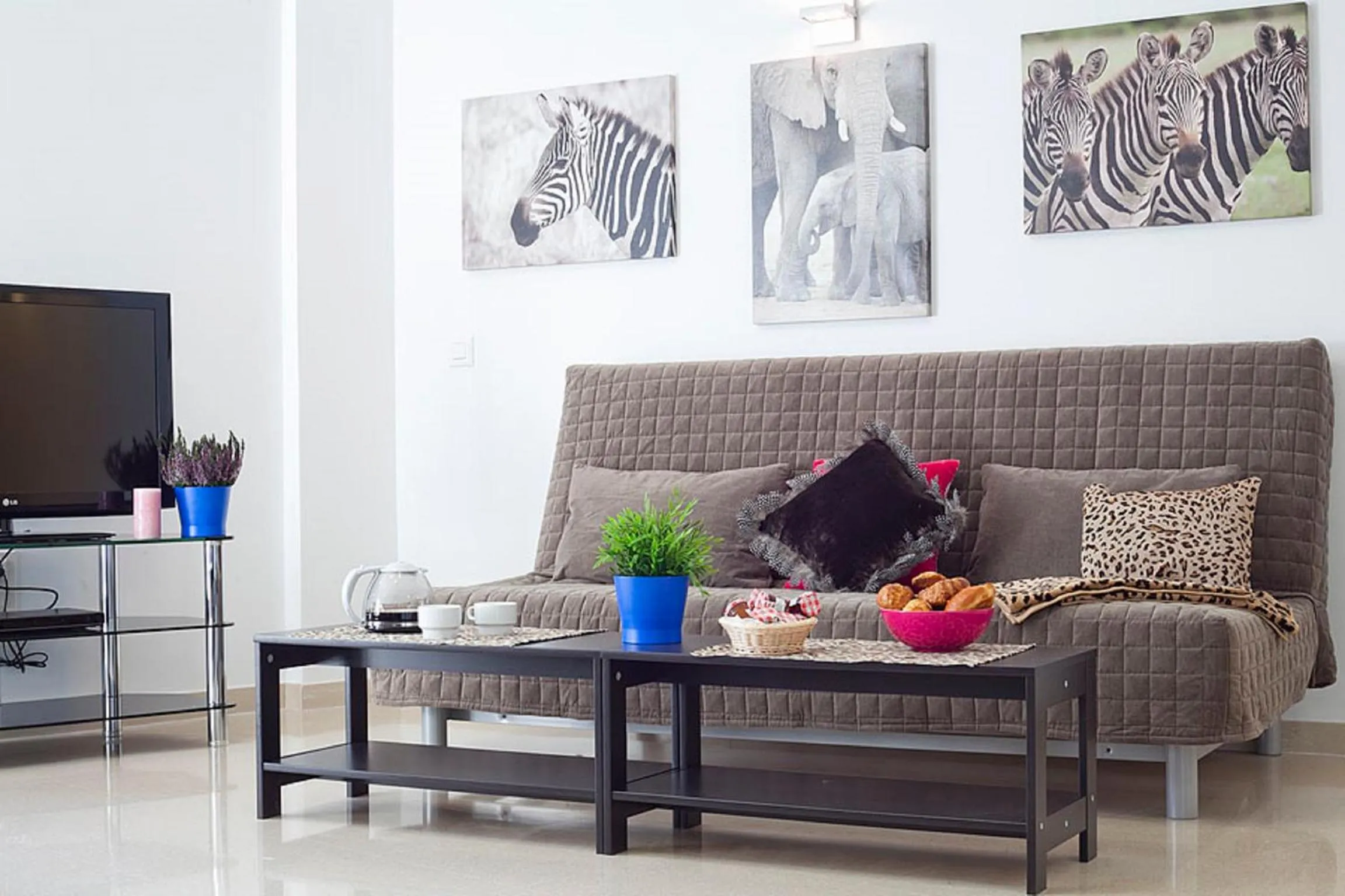 Living room in Charmsuites Nou Rambla