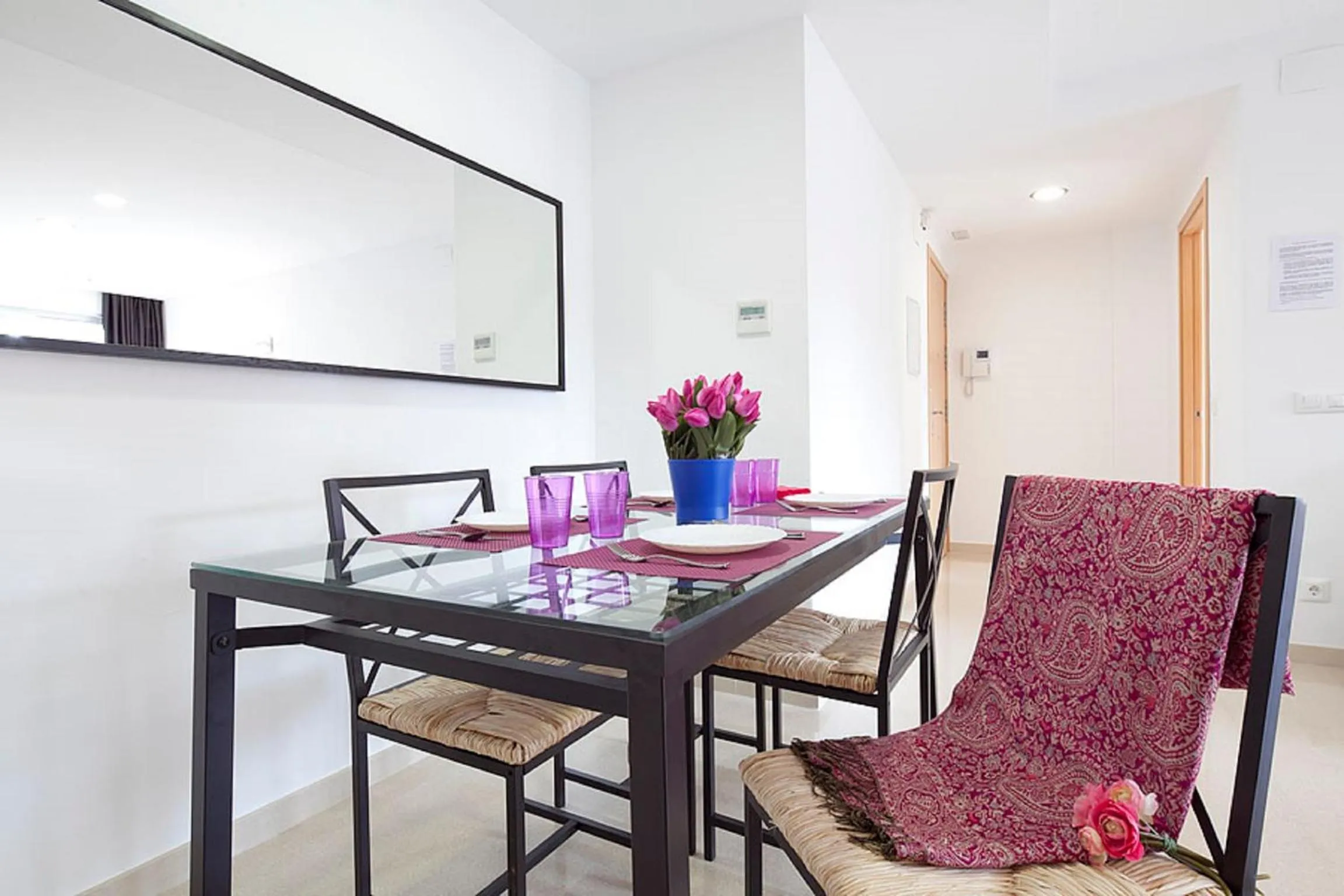 Living room in Charmsuites Nou Rambla