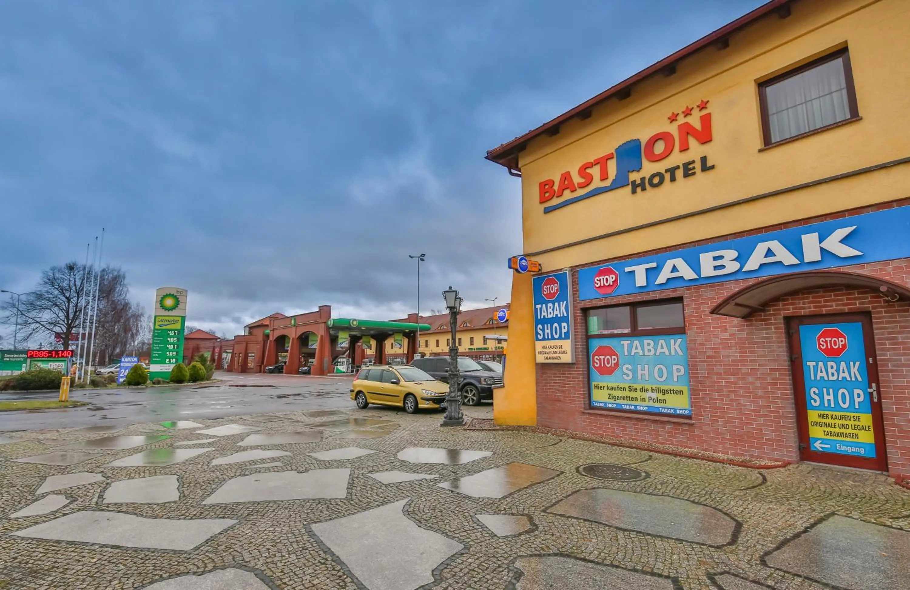 On-site shops in Hotel Bastion