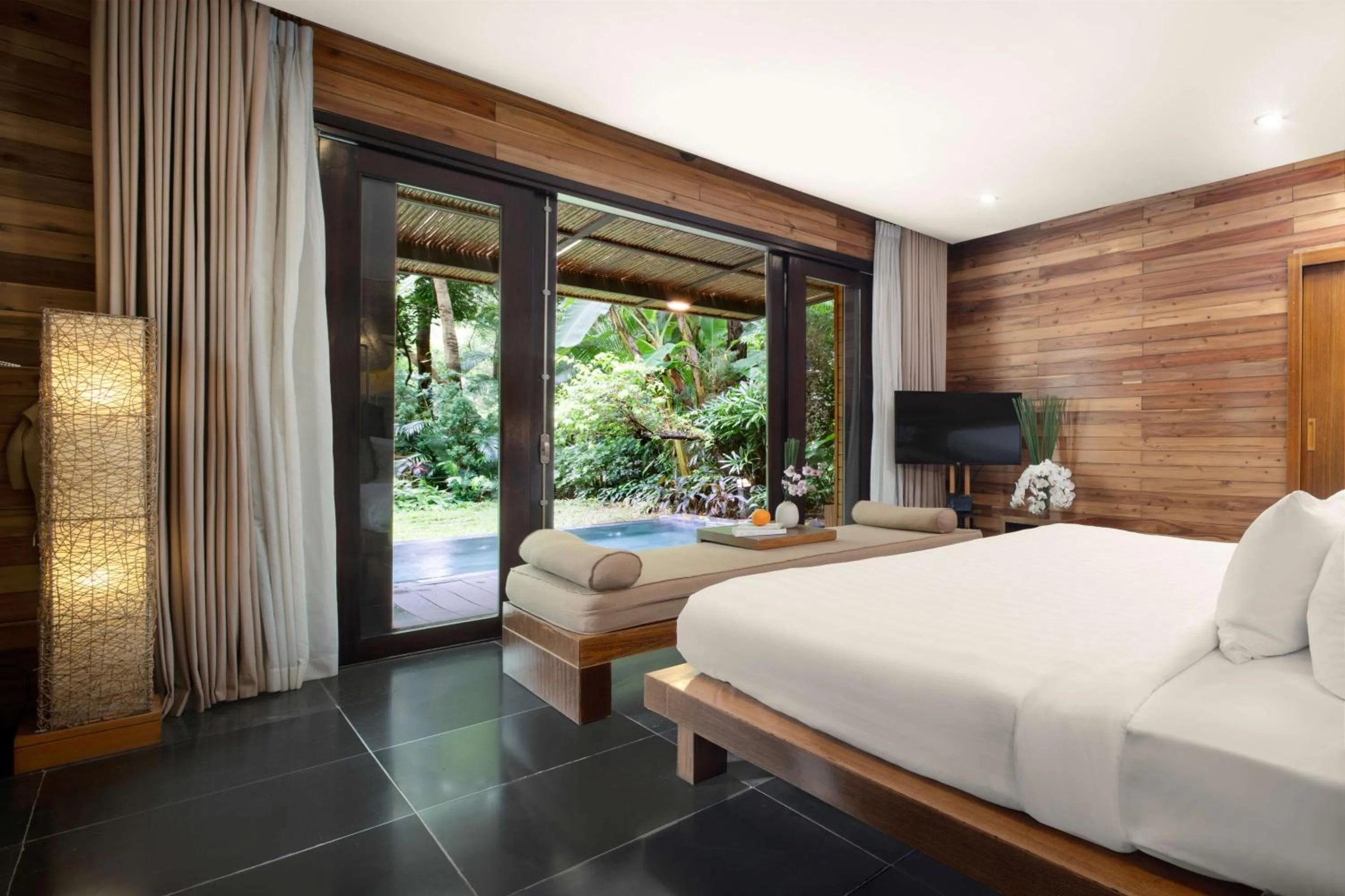 Bed in Flamingo Resort Dai Lai