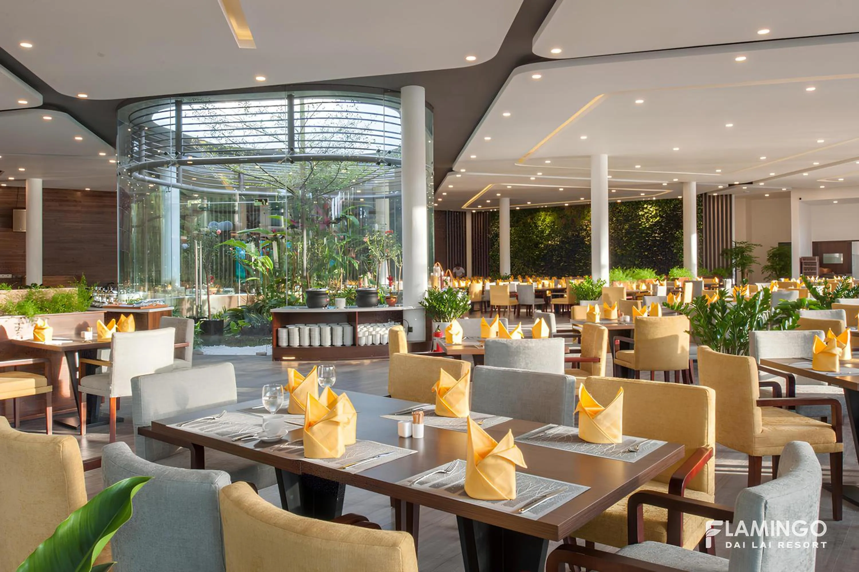 Restaurant/places to eat in Flamingo Resort Dai Lai