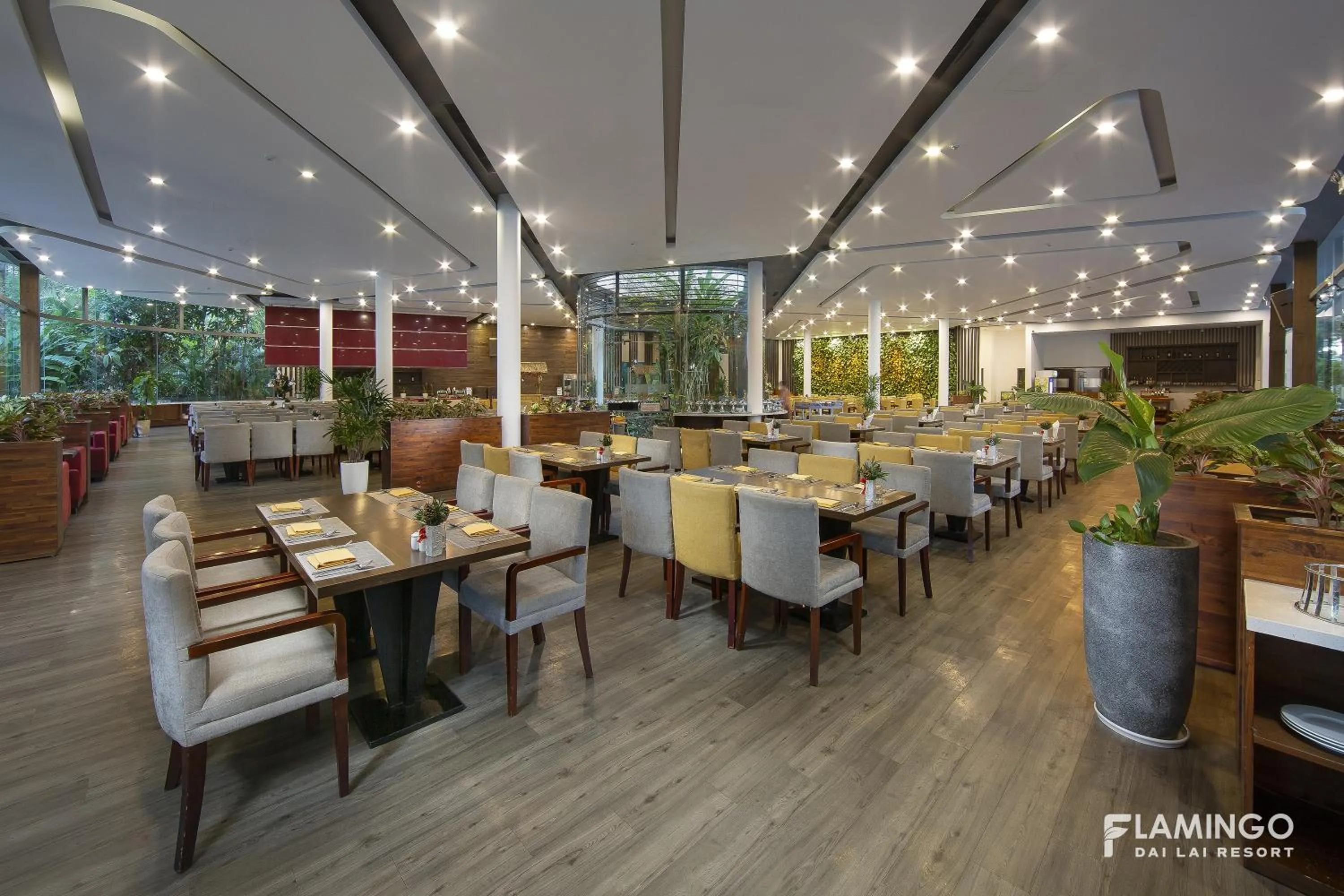 Restaurant/places to eat in Flamingo Resort Dai Lai