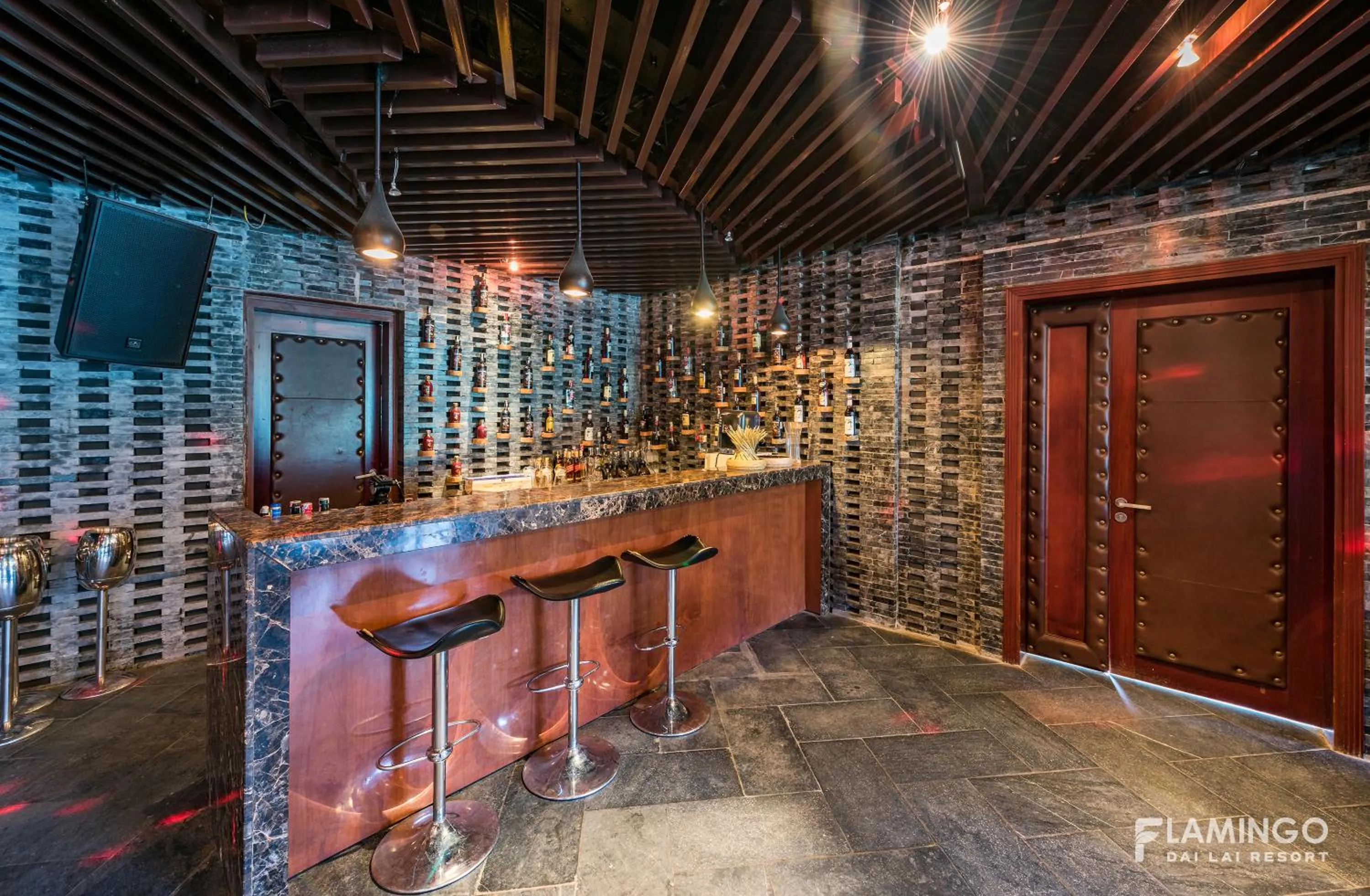 Karaoke in Flamingo Resort Dai Lai