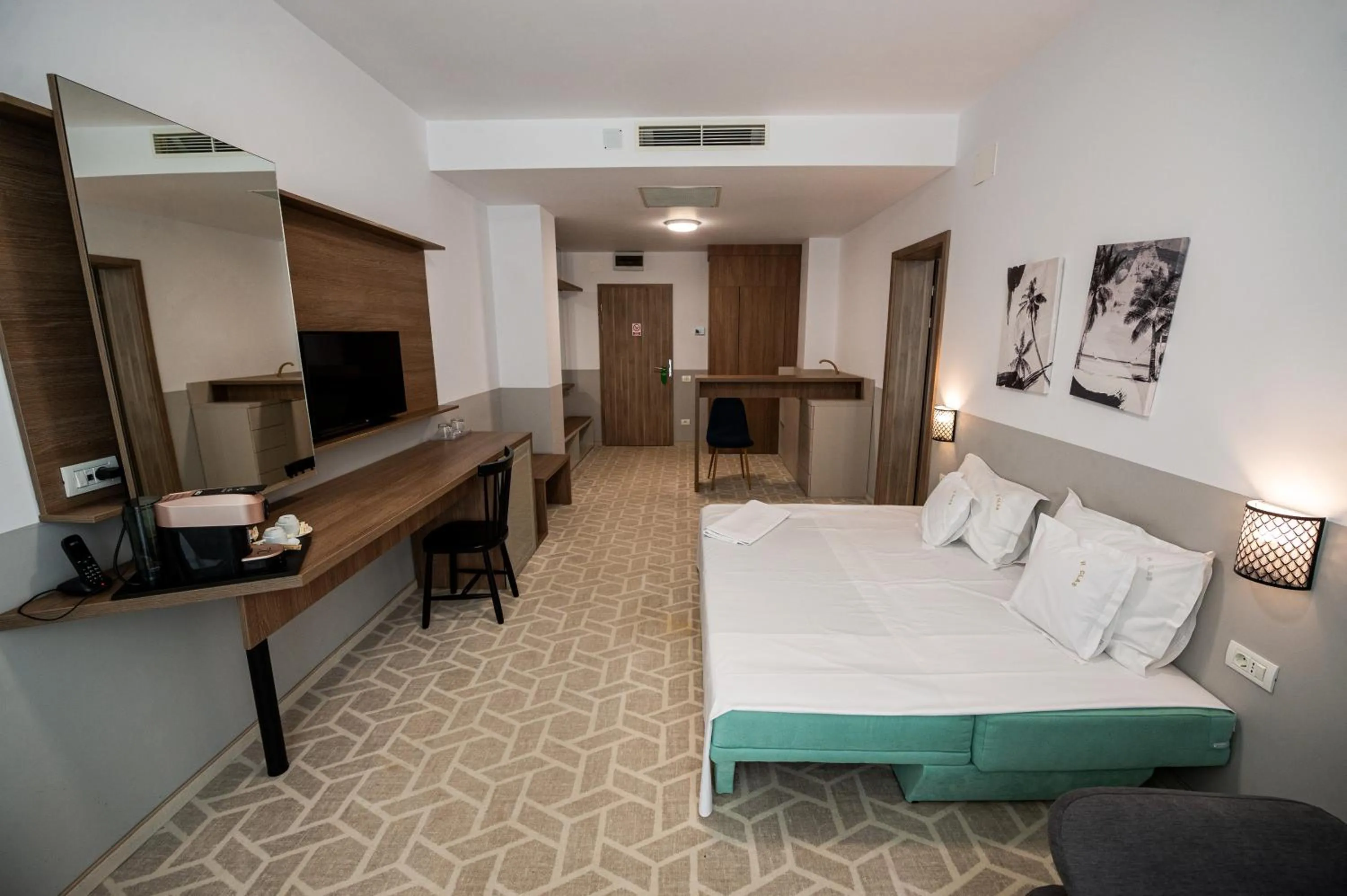 Bed in Hotel Clas Mamaia Nord