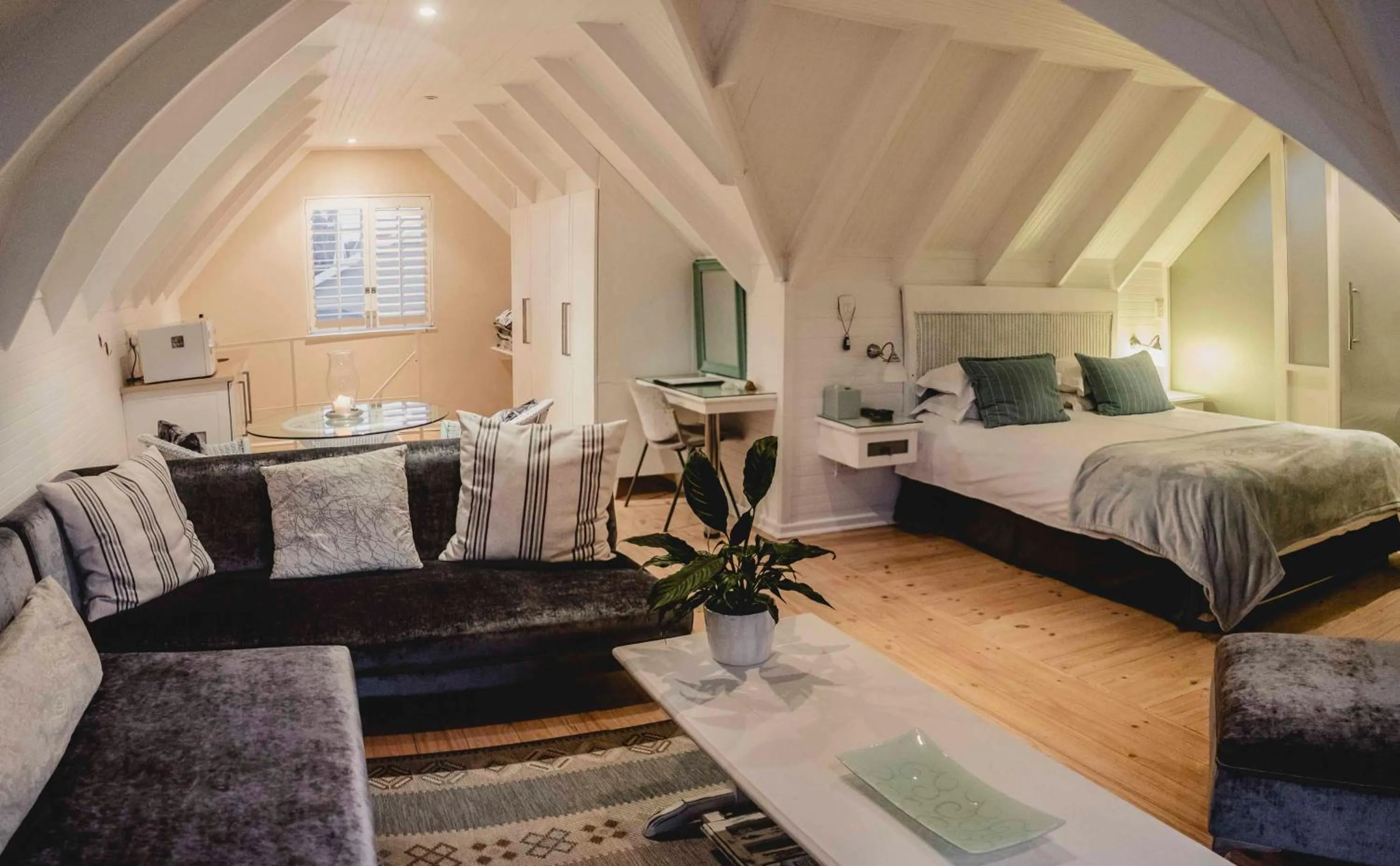 Bed in Admiralty Beach House