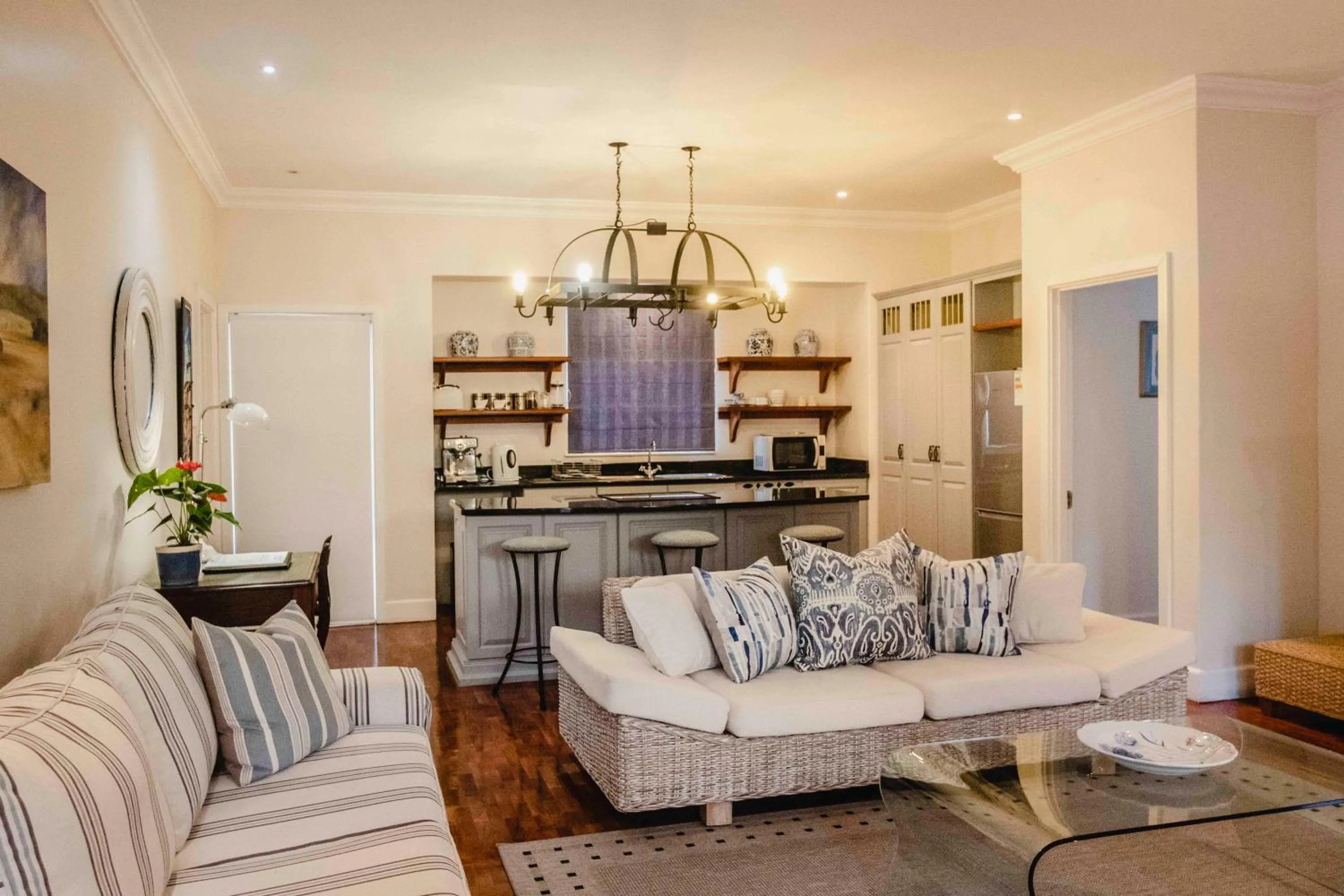 Facade/entrance in Admiralty Beach House