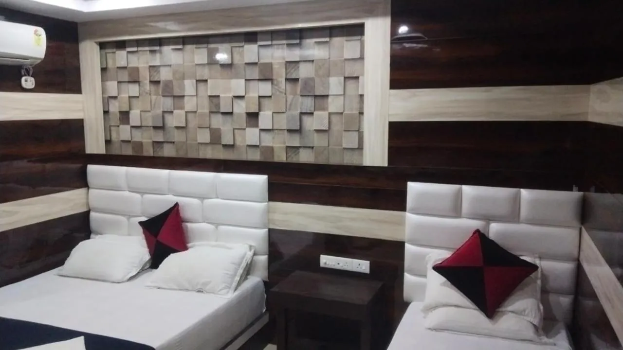 Bedroom in Hotel Amullya