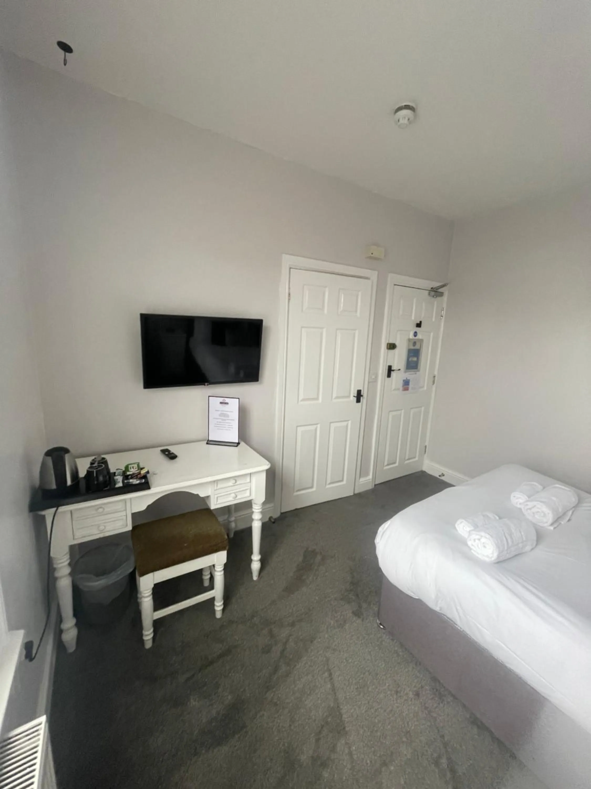 Bed in The Sydney Arms