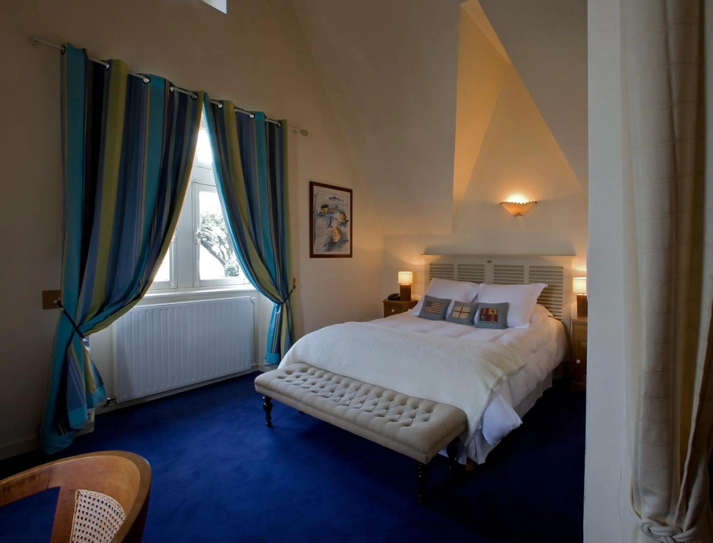 Photo of the whole room, Bed in Le Petit Hôtel des Hortensias