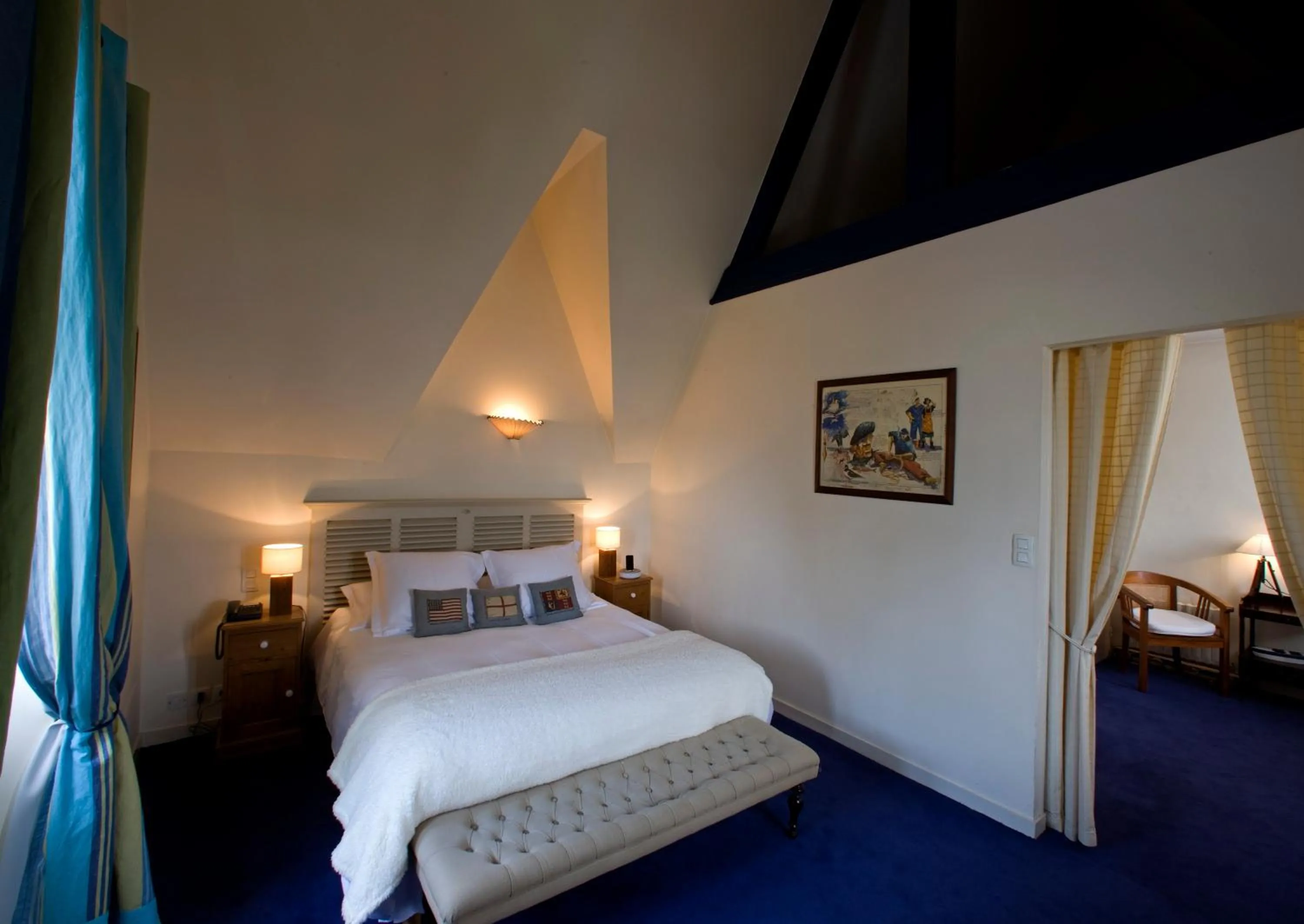 Photo of the whole room, Bed in Le Petit Hôtel des Hortensias