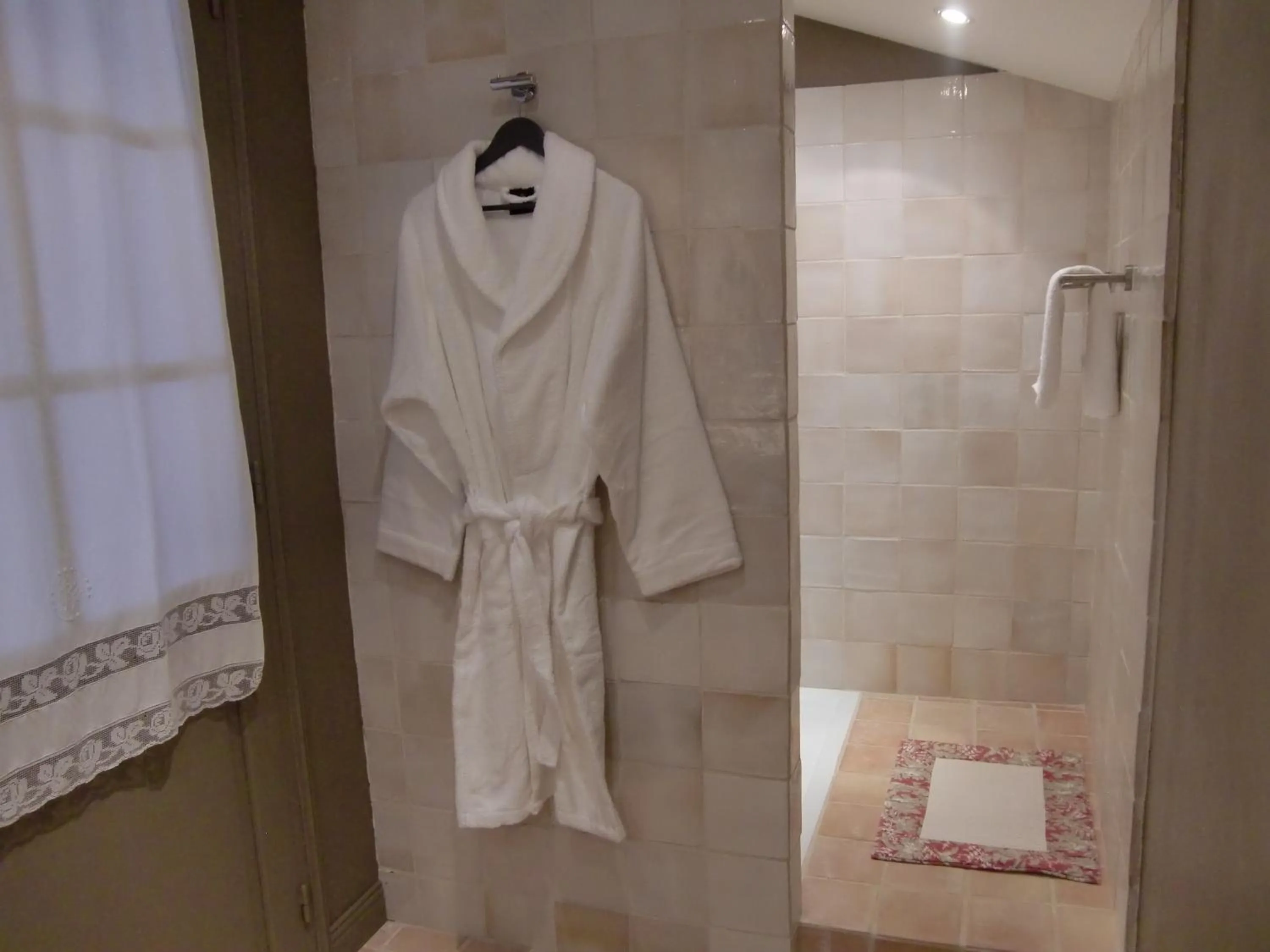 Bathroom in Du Côté de l'Ombrière