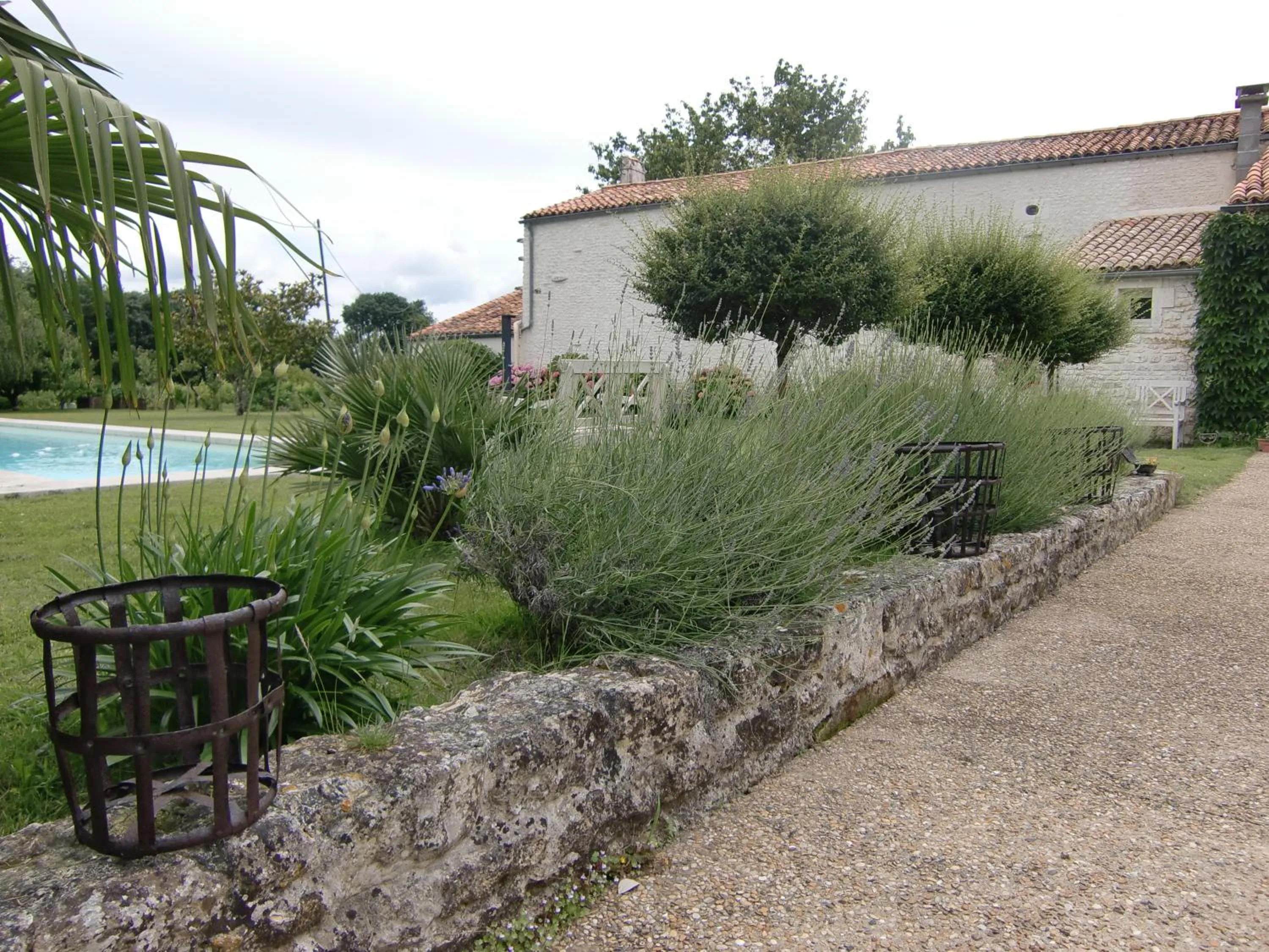 Property building in Du Côté de l'Ombrière