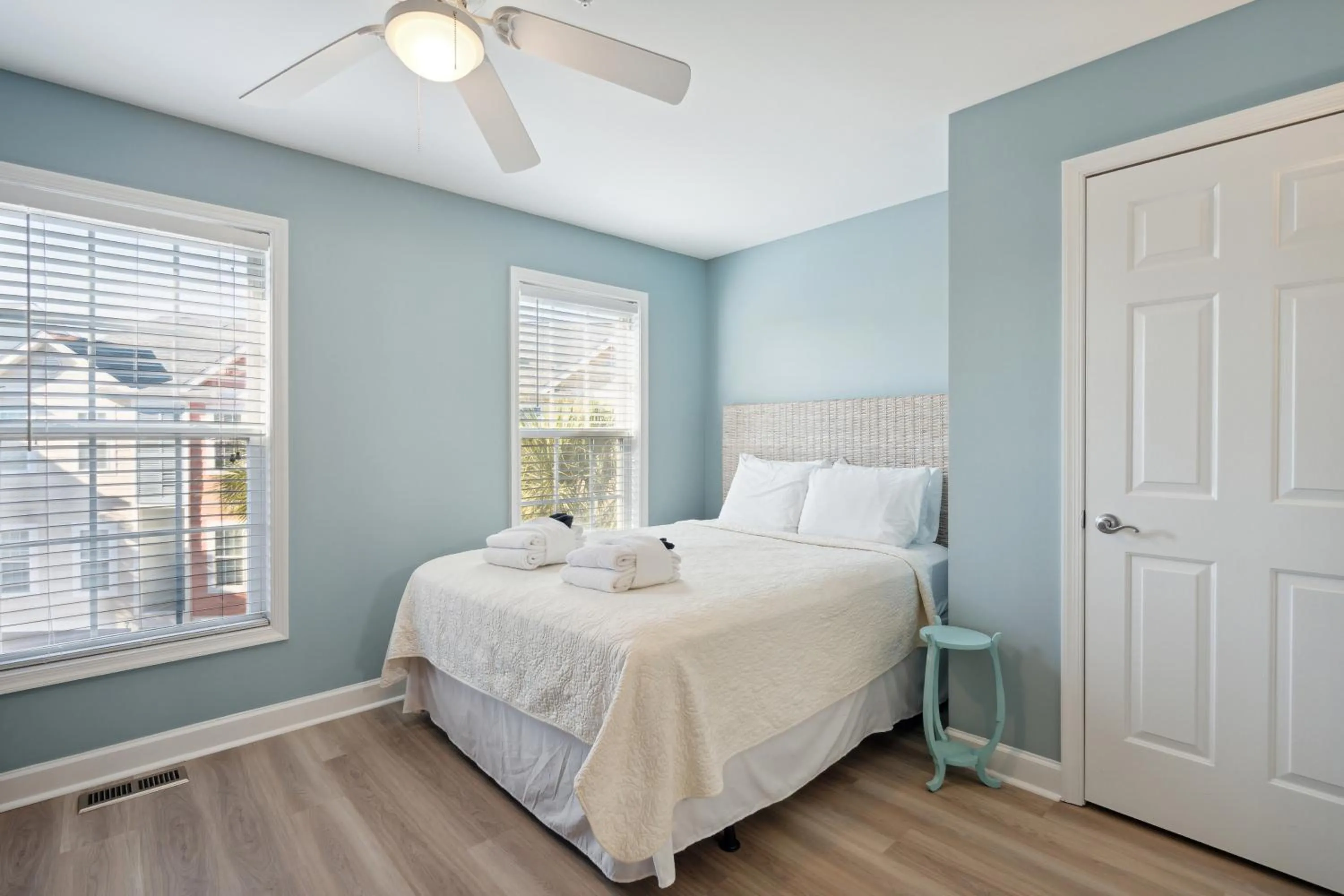 Bed in 21 Turtle Bay Carolina Tides