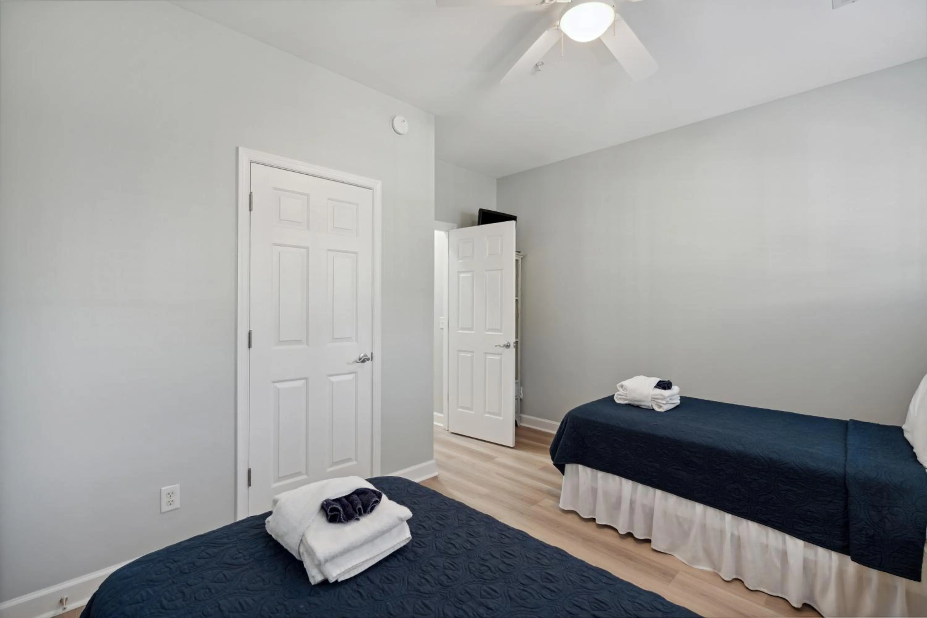 Bed in 21 Turtle Bay Carolina Tides