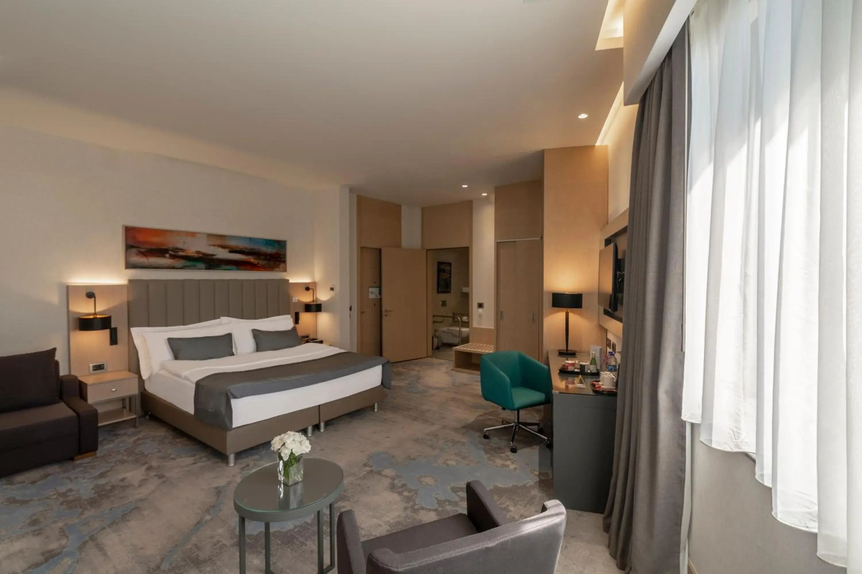 Bedroom, Bed in Crowne Plaza Cappadocia - Nevsehir by IHG Bedroom, Bed in Crowne Plaza Cappadocia - Nevsehir by IHG