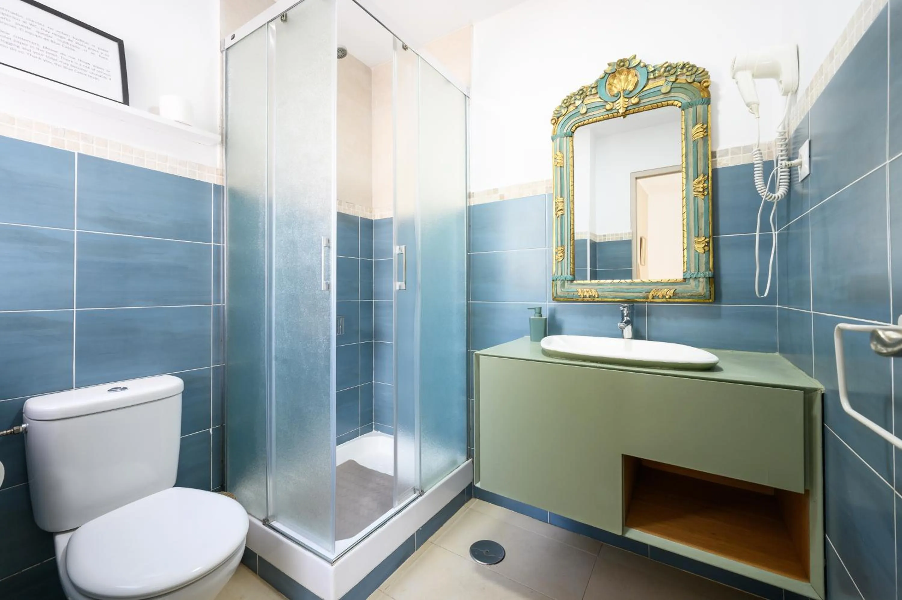 Blue Castle GuestHouse