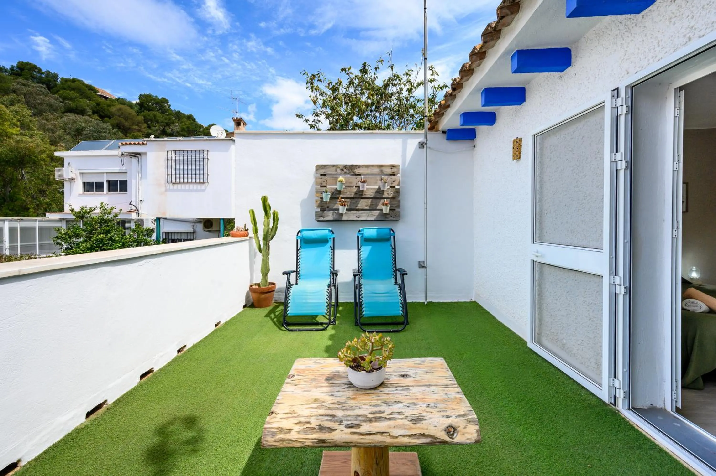 Blue Castle GuestHouse