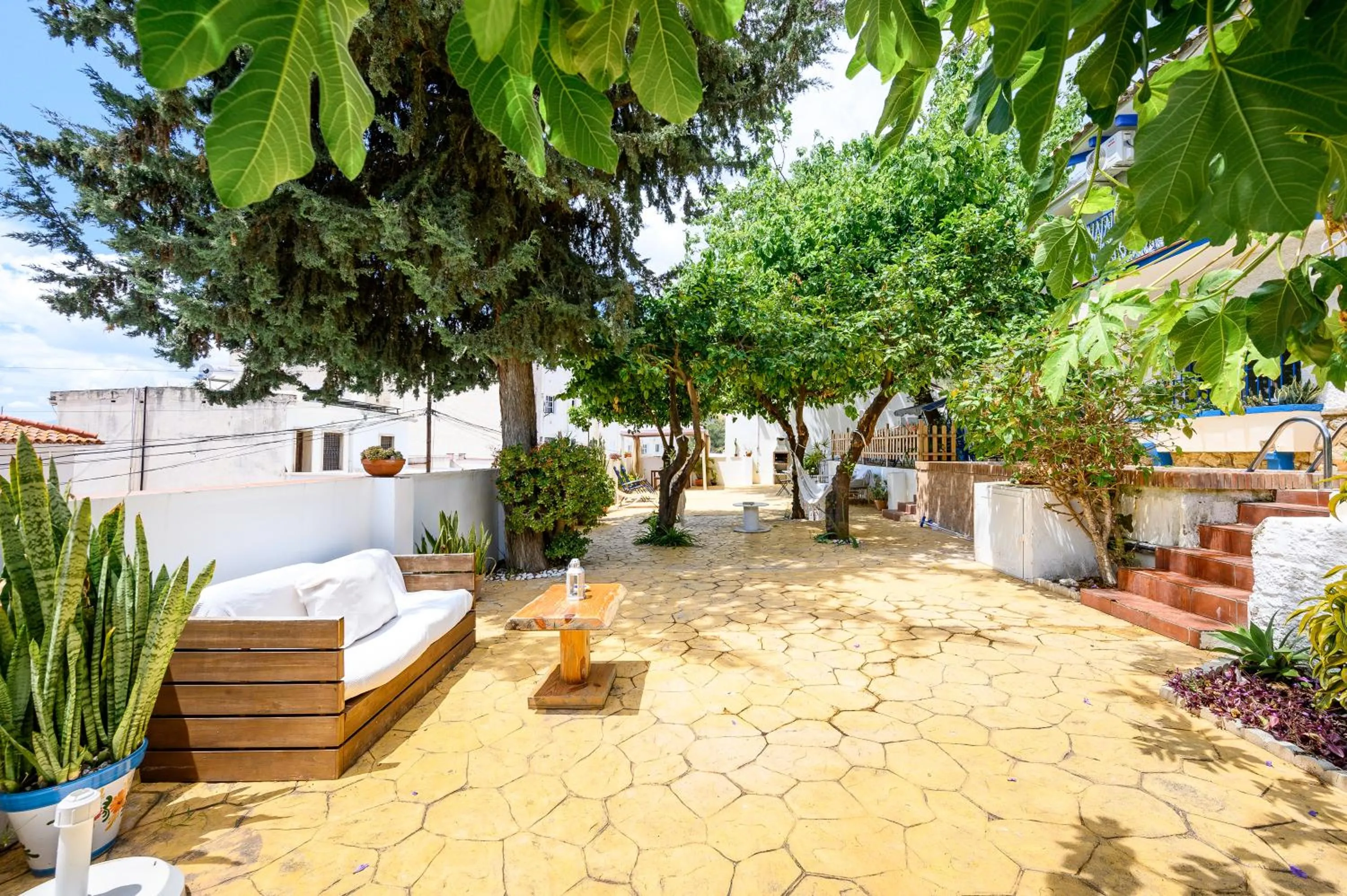 Blue Castle GuestHouse