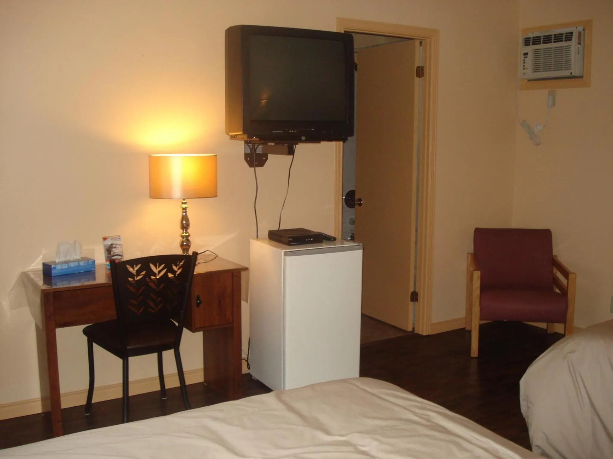 TV and multimedia, Bed in Motel la Maison de Travers