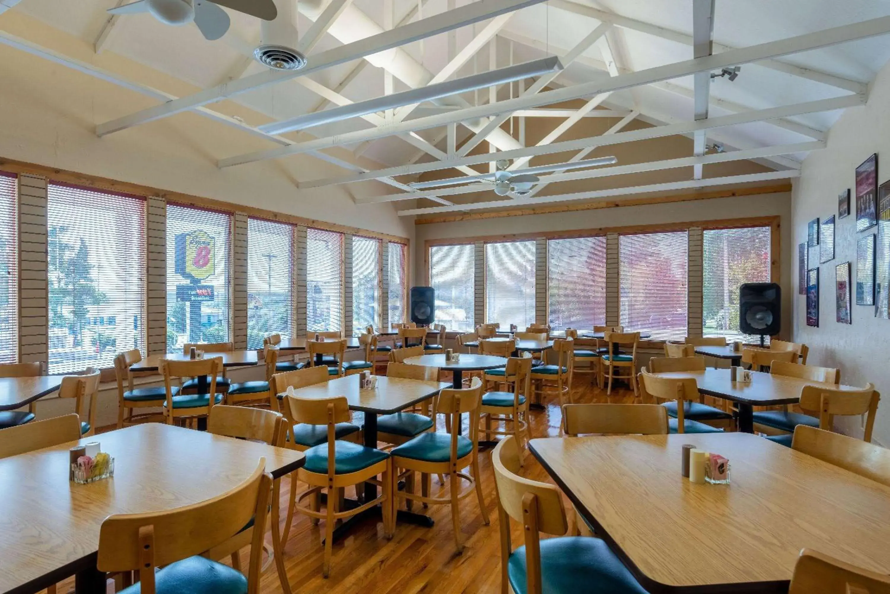 Breakfast in Super 8 by Wyndham Branson - Shepherd of the Hills Exwy Breakfast in Super 8 by Wyndham Branson - Shepherd of the Hills Exwy