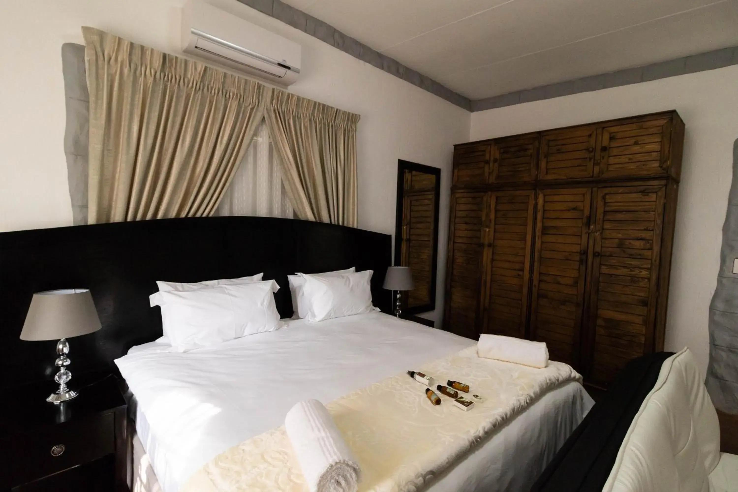 Family Room - single occupancy in Graceland Conference and Lifestyle Centre Family Room - single occupancy in Graceland Conference and Lifestyle Centre