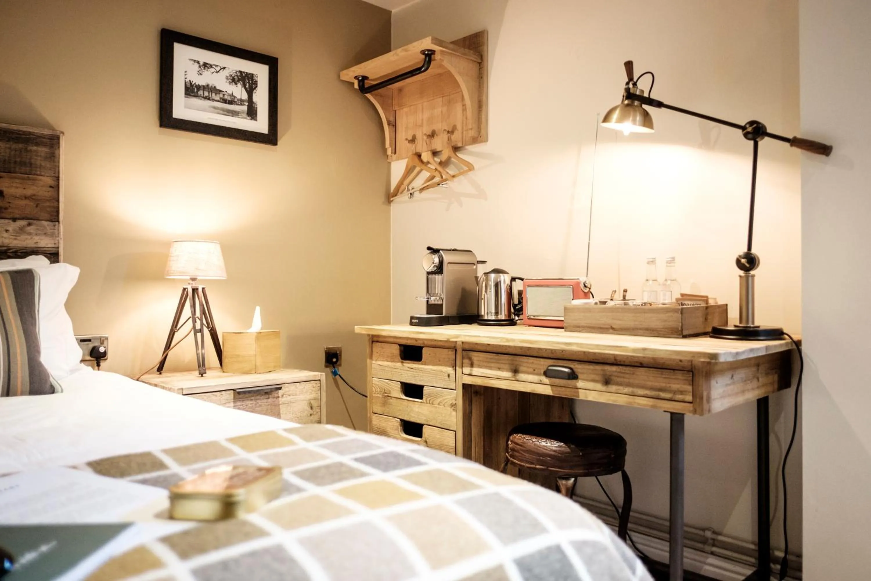 Bedroom, Bed in The White Hart