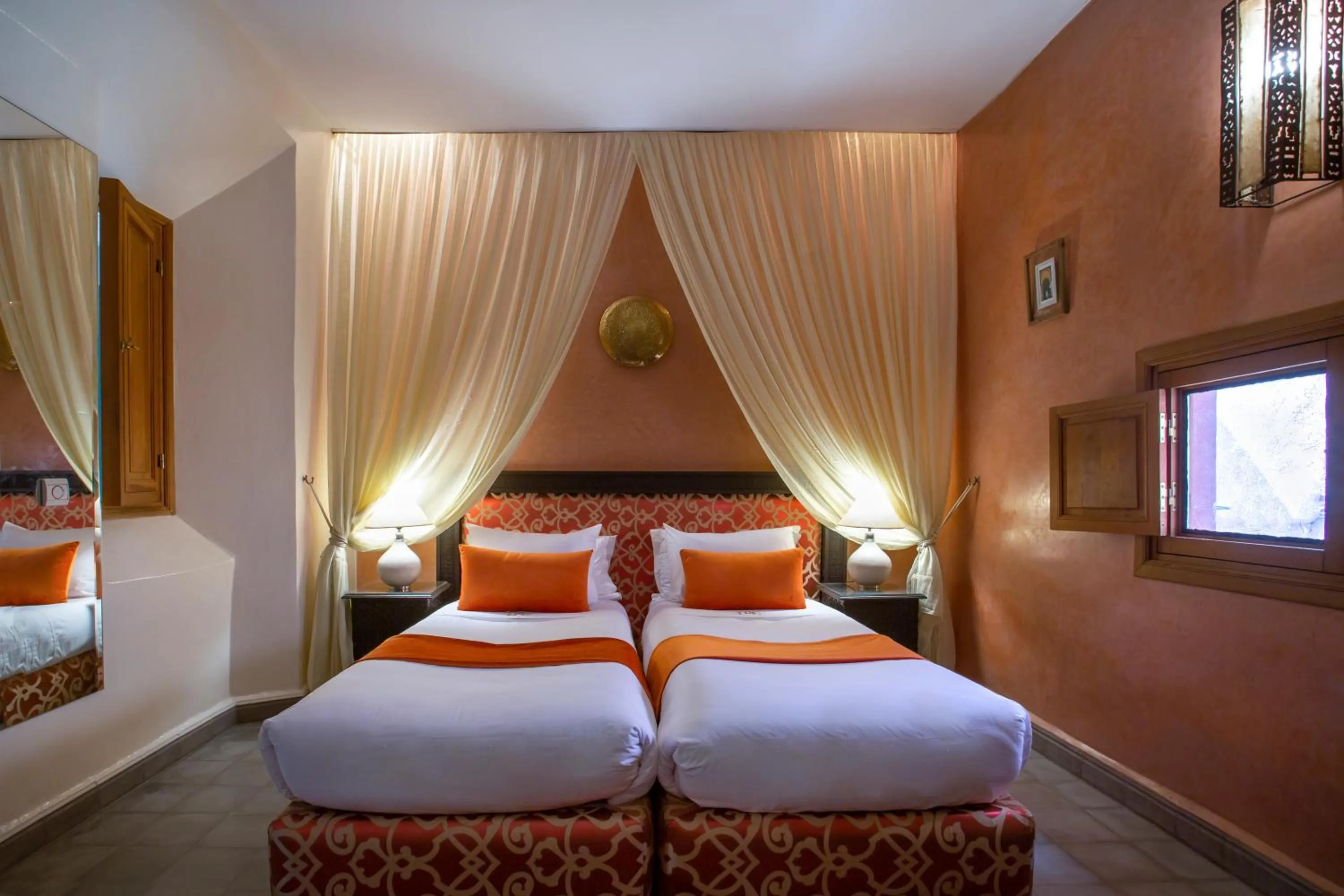 Bed in Riad l'Heure d'Eté