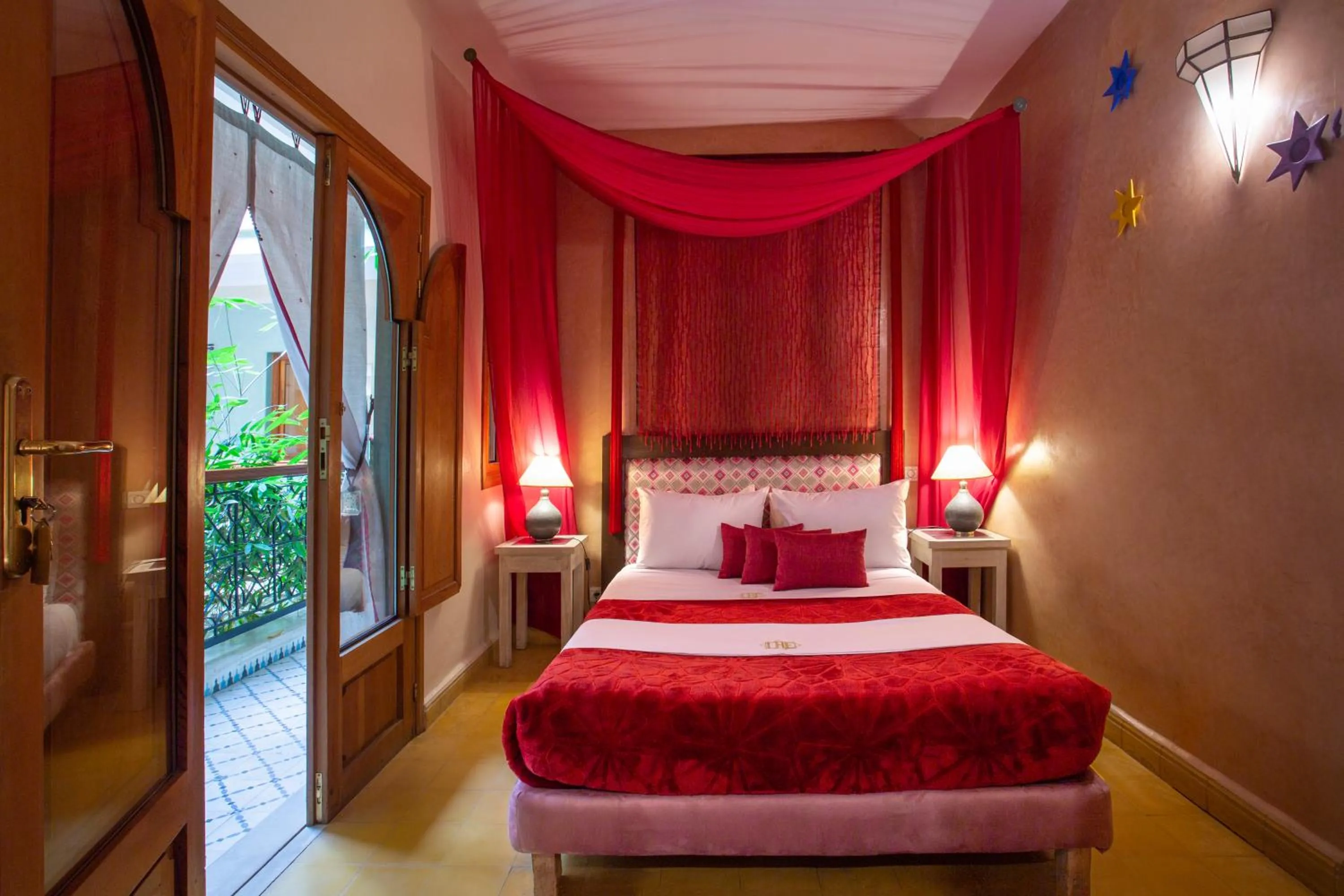 Bed in Riad l'Heure d'Eté