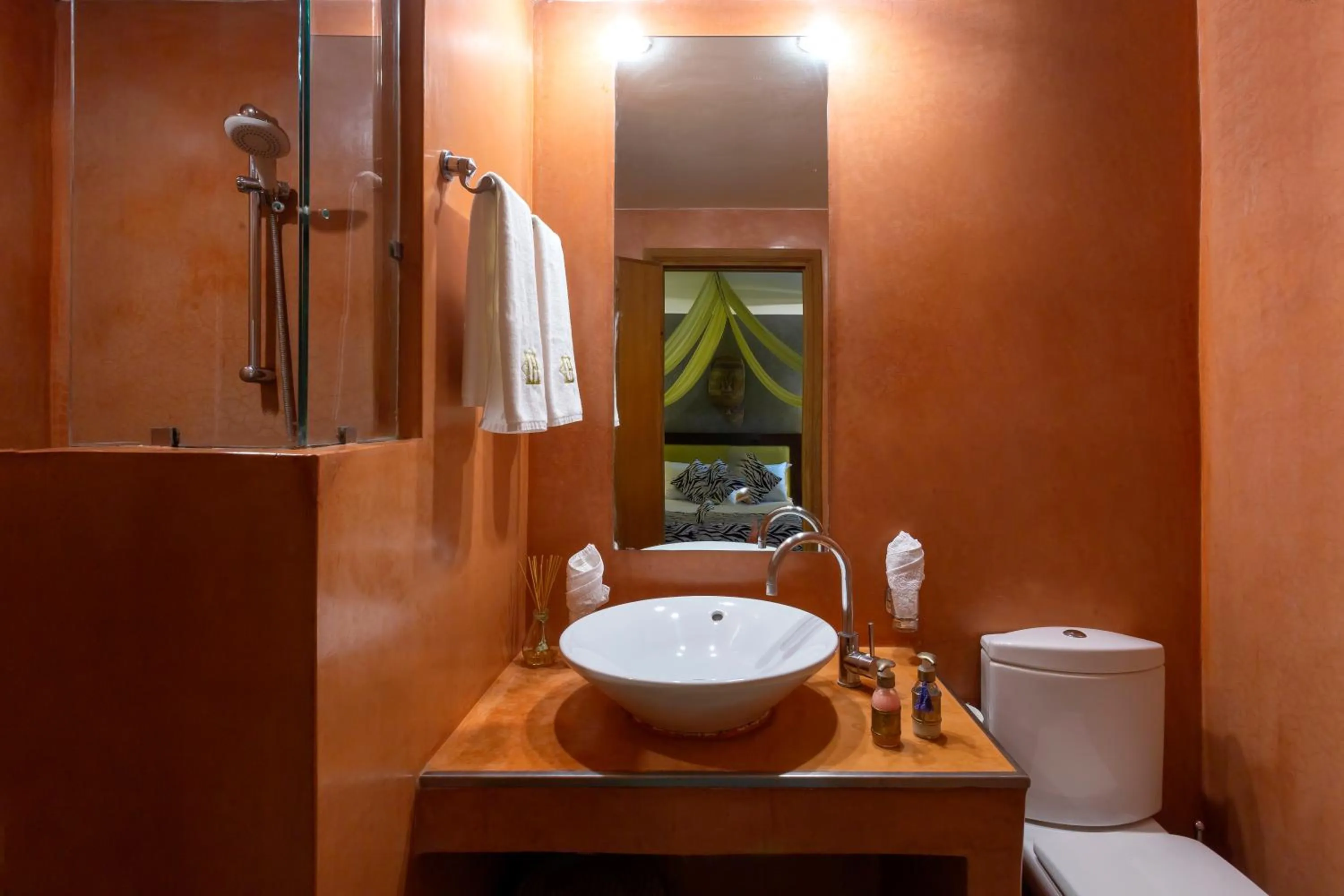 Bathroom in Riad l'Heure d'Eté
