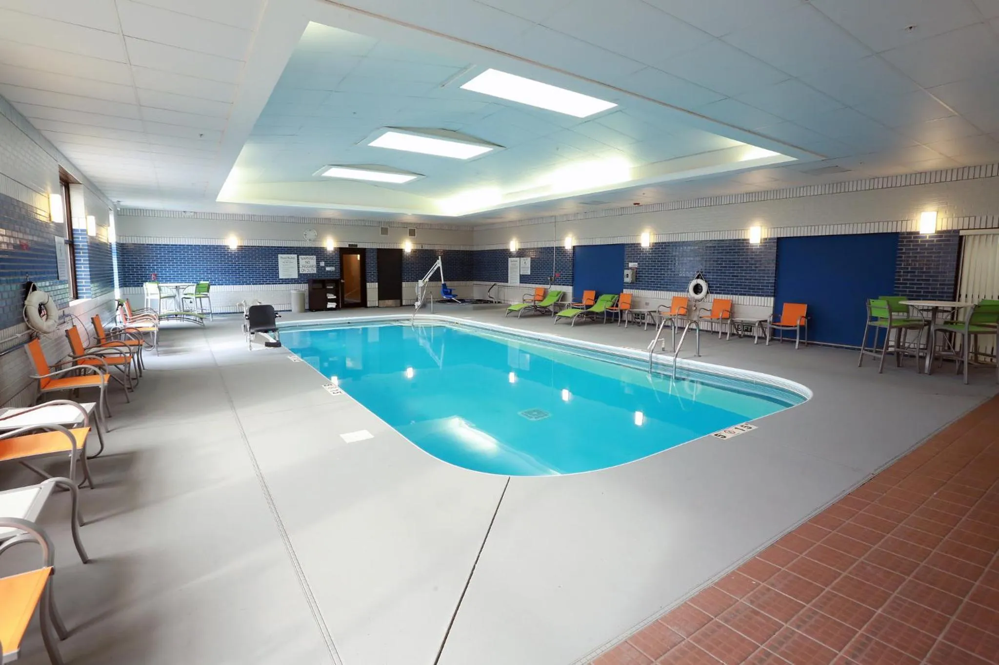 Swimming pool in Holiday Inn Champaign by IHG
