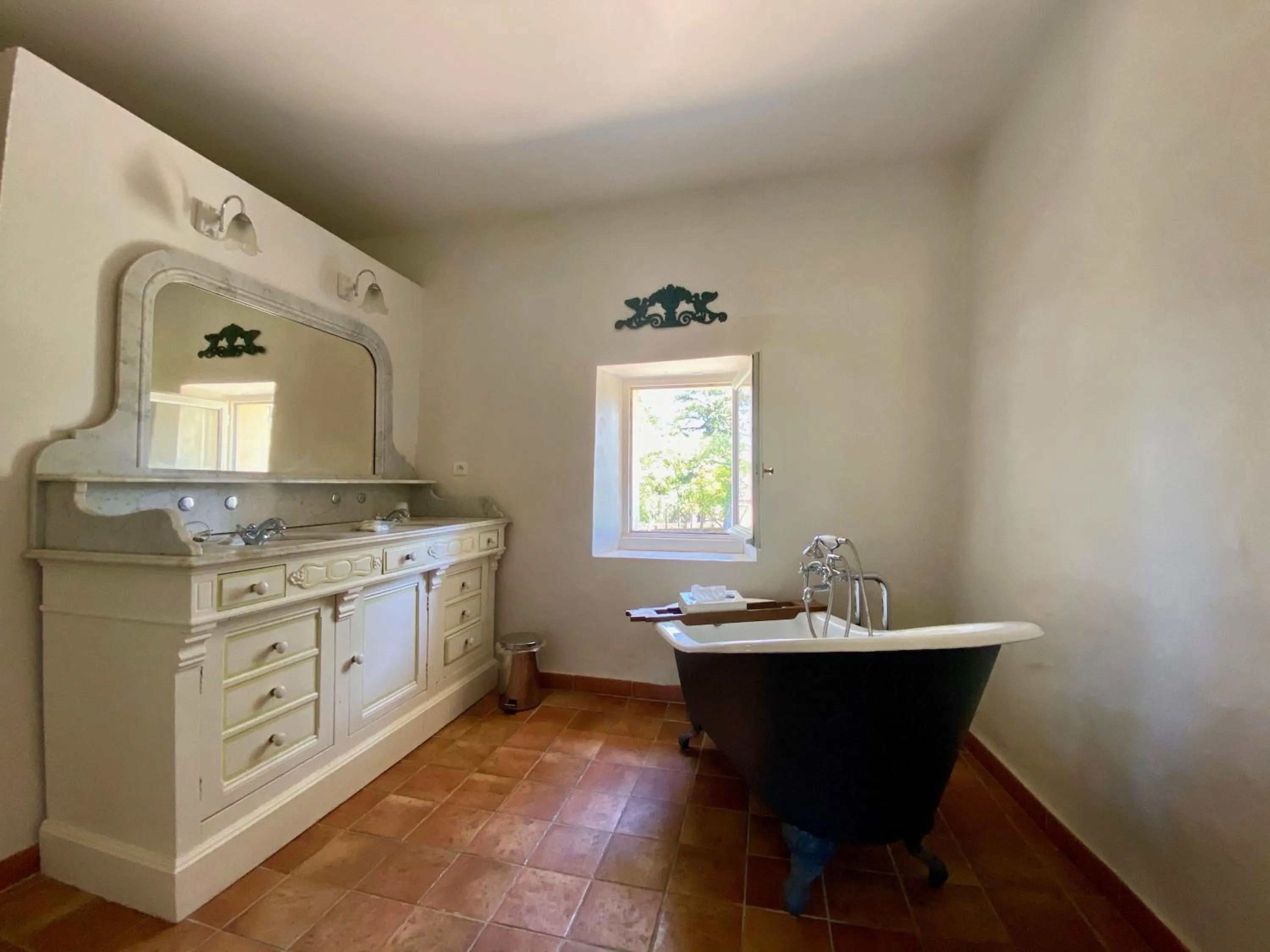 Bathroom in La Bastide Du Bois Breant