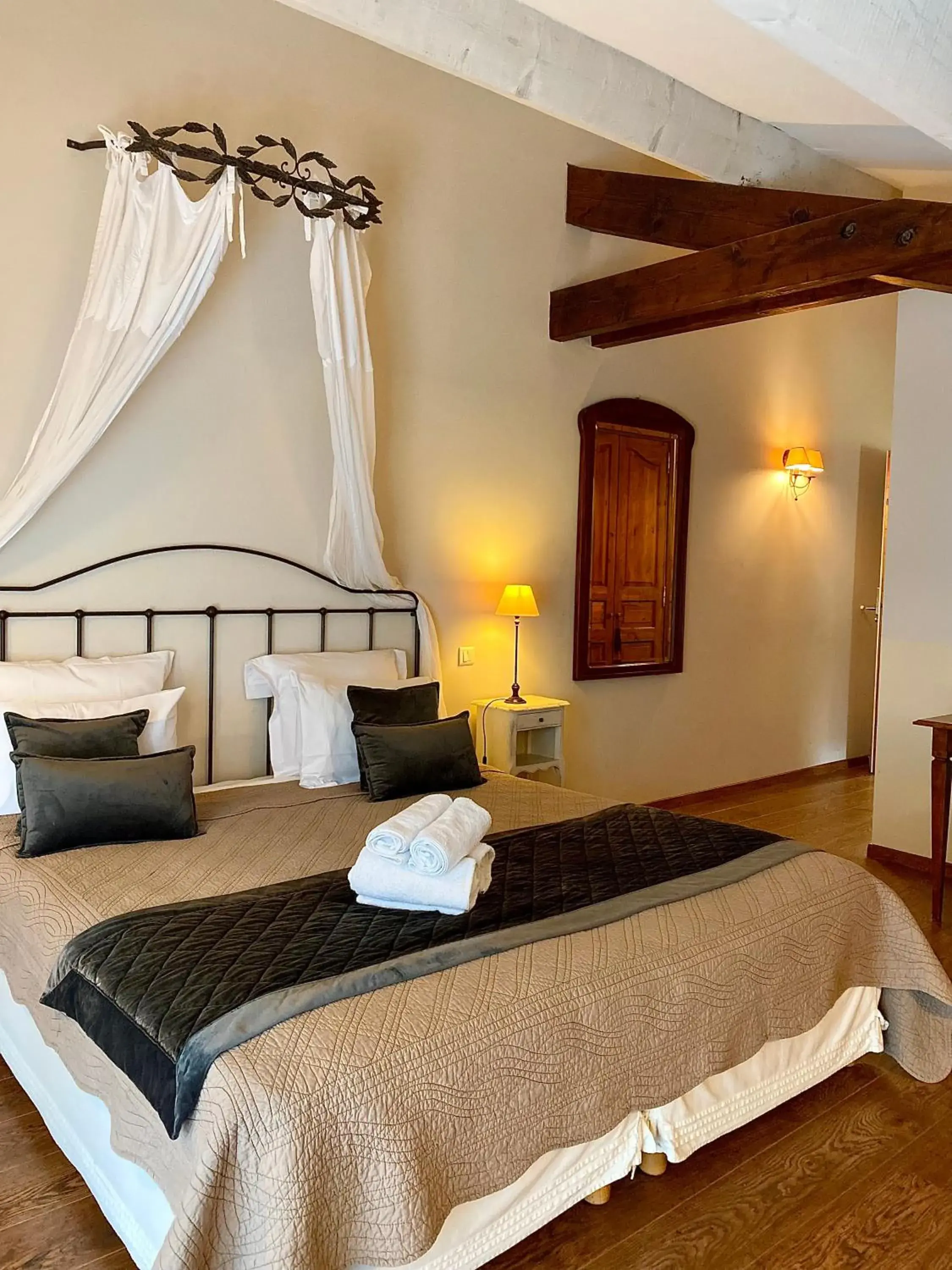 Deluxe Double Room in La Bastide Du Bois Breant Deluxe Double Room in La Bastide Du Bois Breant