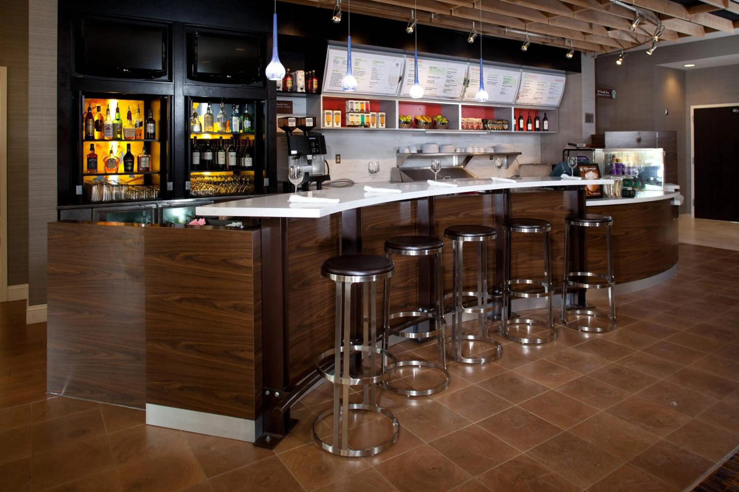 Restaurant/places to eat in Courtyard by Marriott Boone