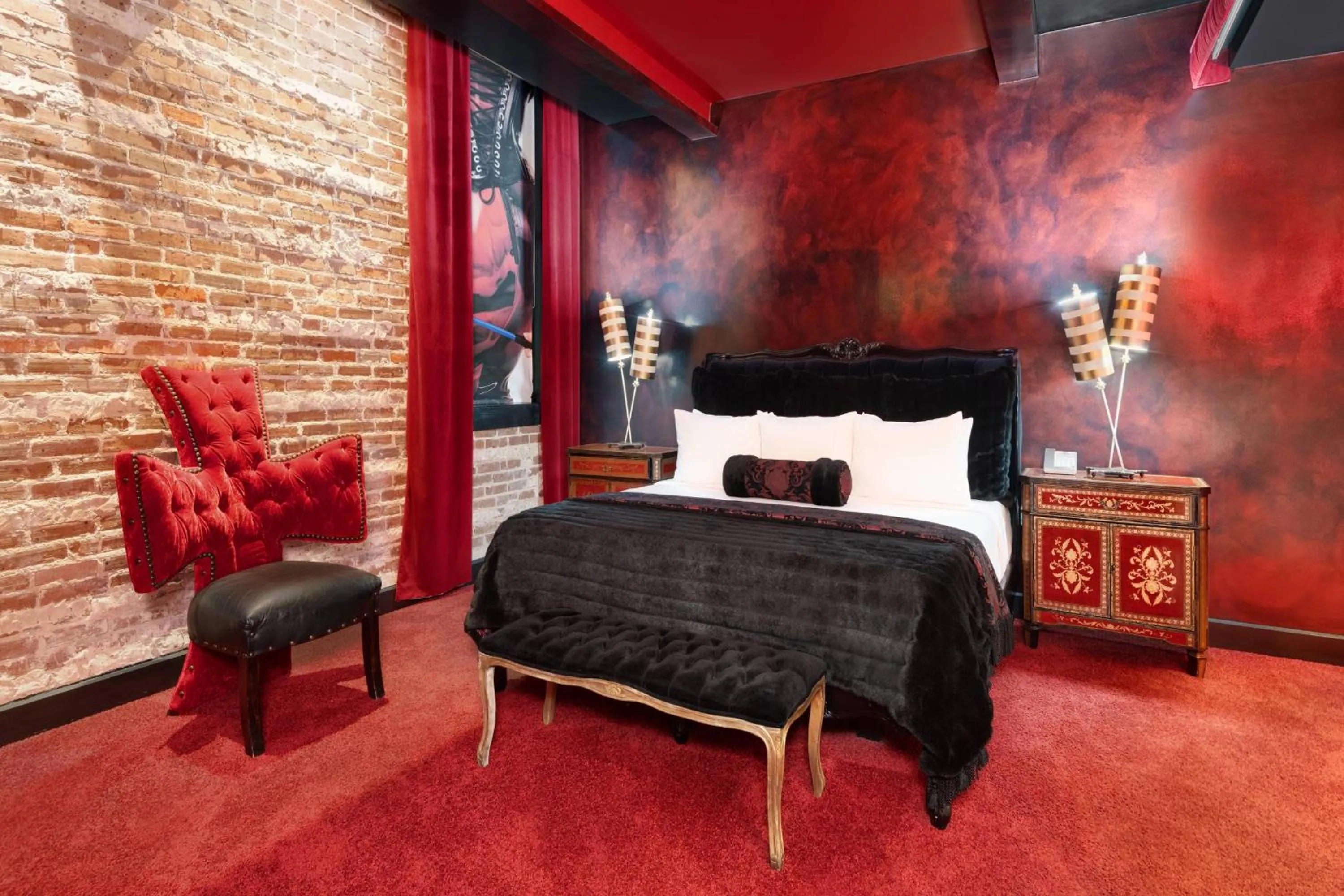 Bedroom, Bed in The Saint Hotel, New Orleans, French Quarter, Autograph Collection