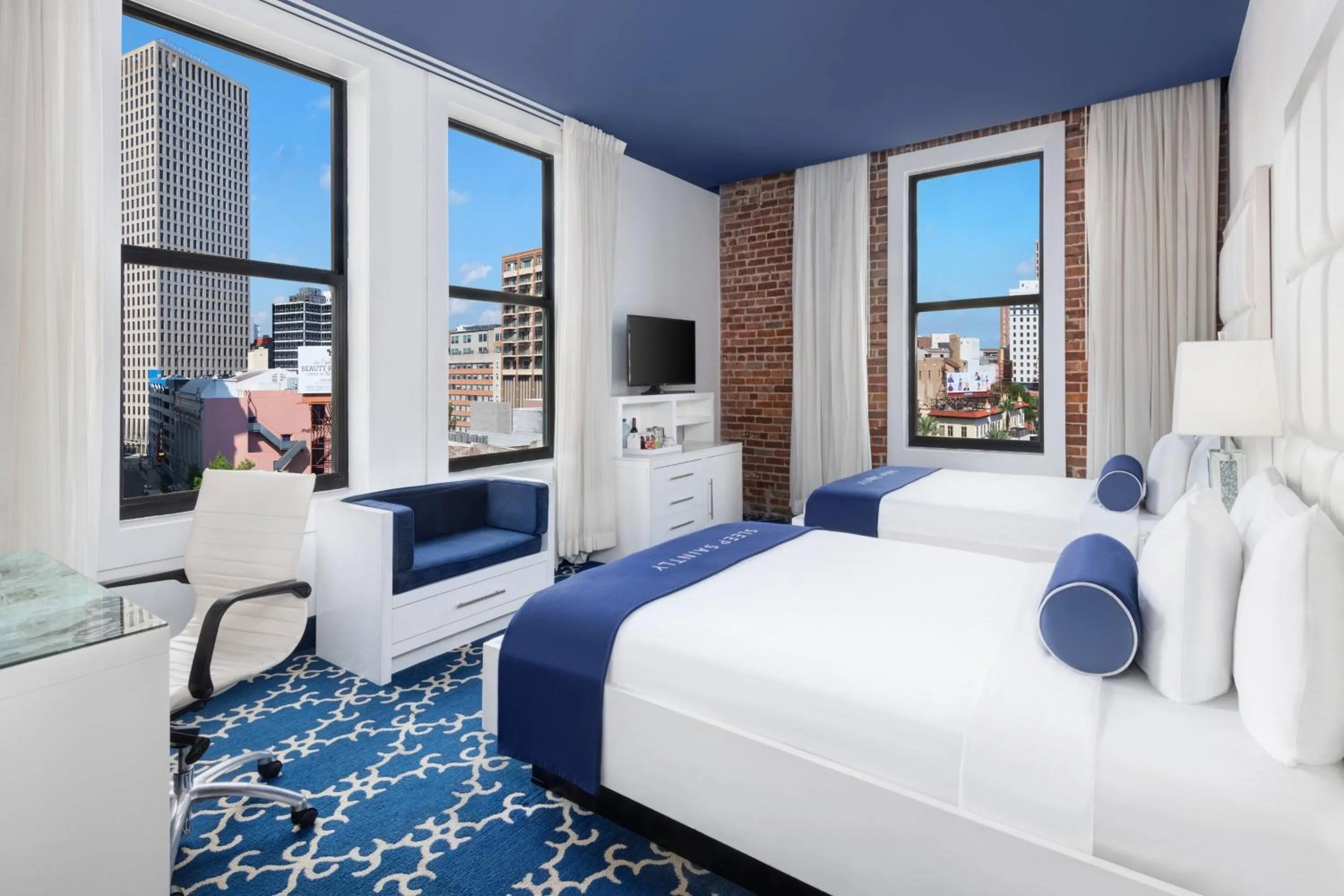 Photo of the whole room, Bed in The Saint Hotel, New Orleans, French Quarter, Autograph Collection